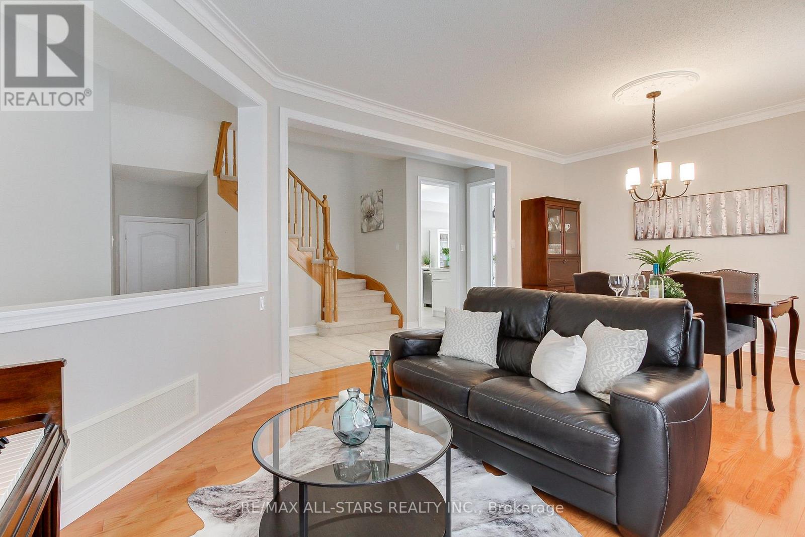 20 James Ratcliff Avenue, Whitchurch-Stouffville, Ontario  L4A 1P3 - Photo 6 - N12428762