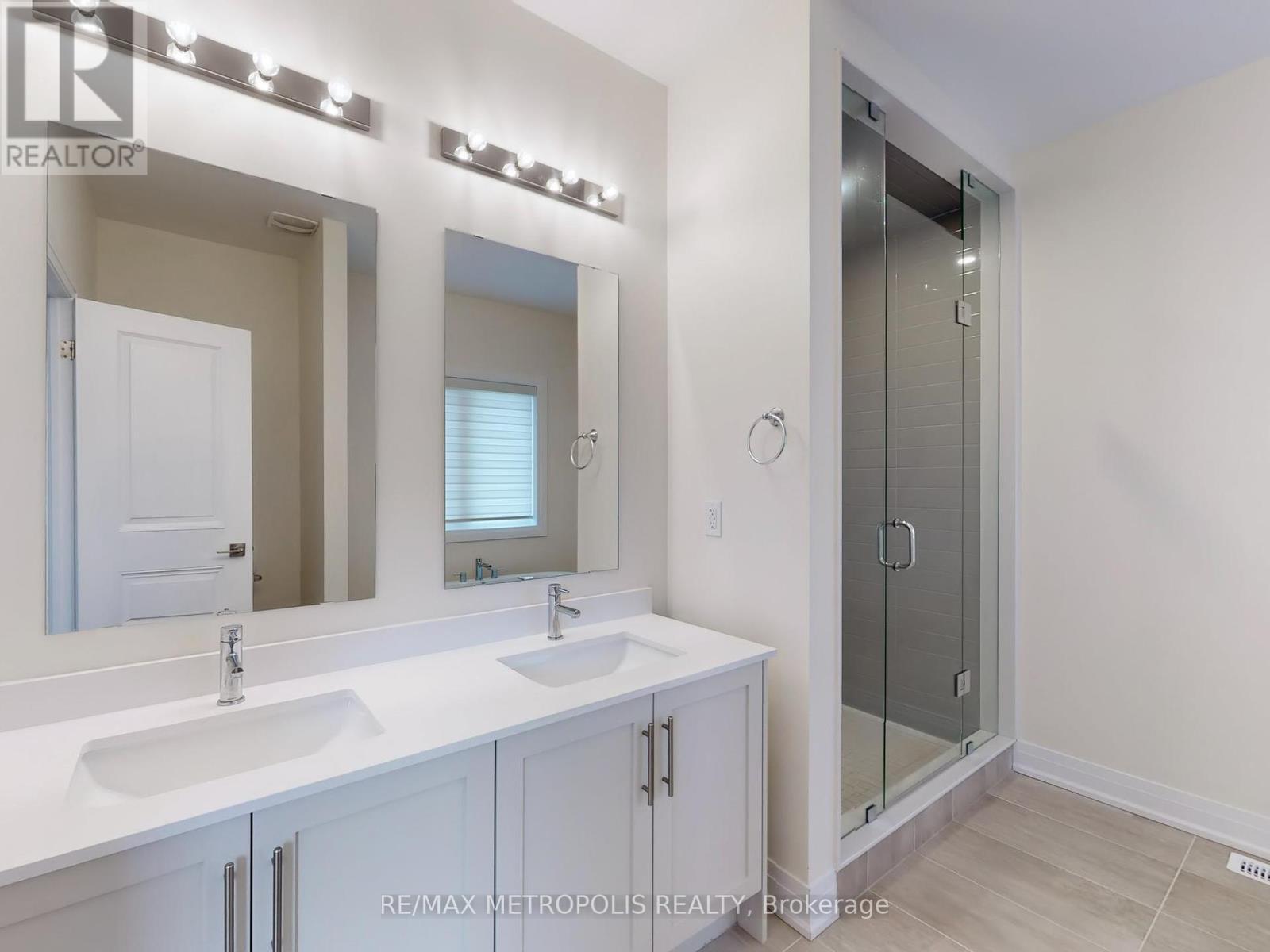 Main - 21 La Reine Avenue, Richmond Hill, Ontario  L4E 2Y8 - Photo 26 - N12428773