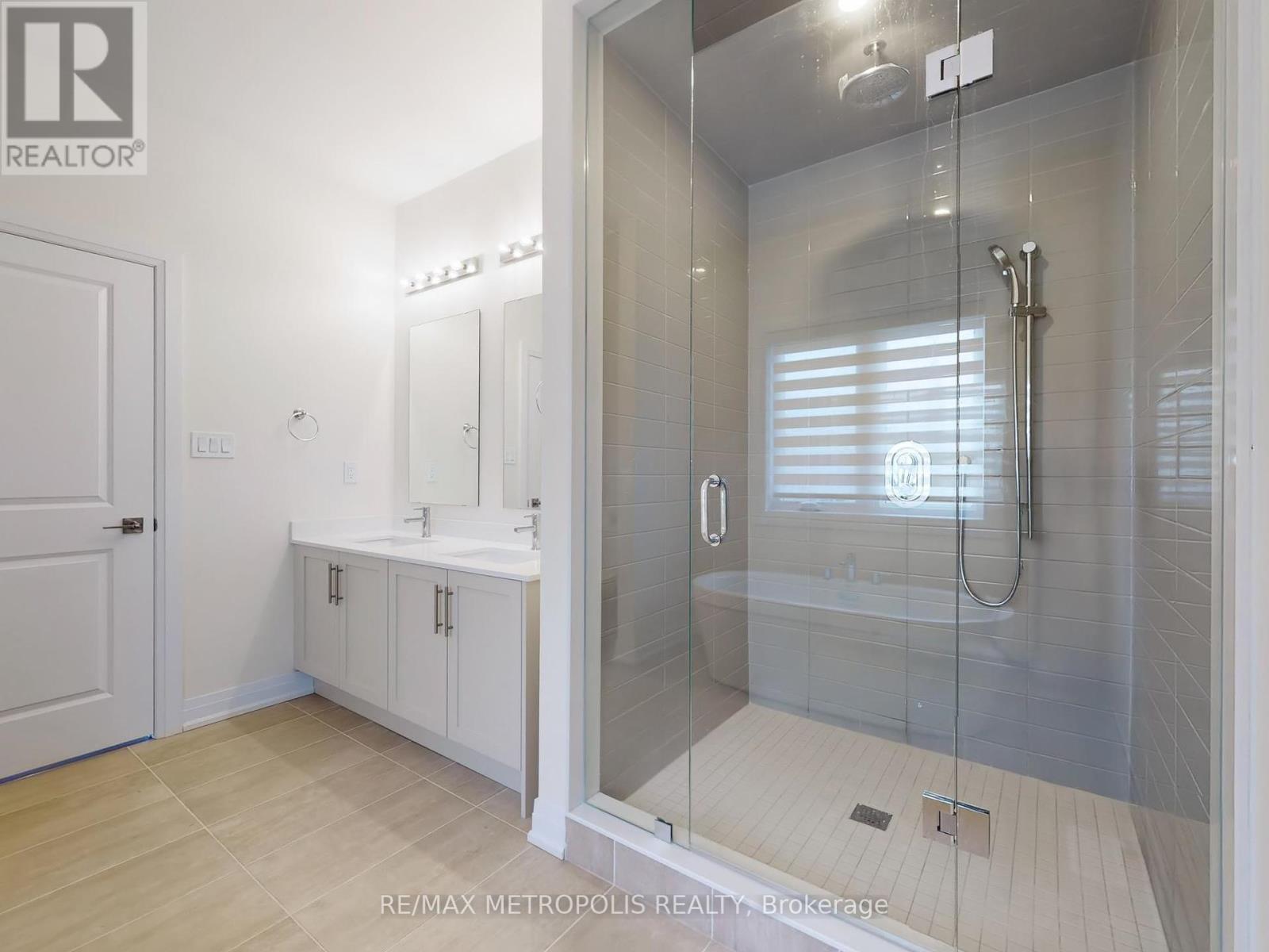 Main - 21 La Reine Avenue, Richmond Hill, Ontario  L4E 2Y8 - Photo 28 - N12428773
