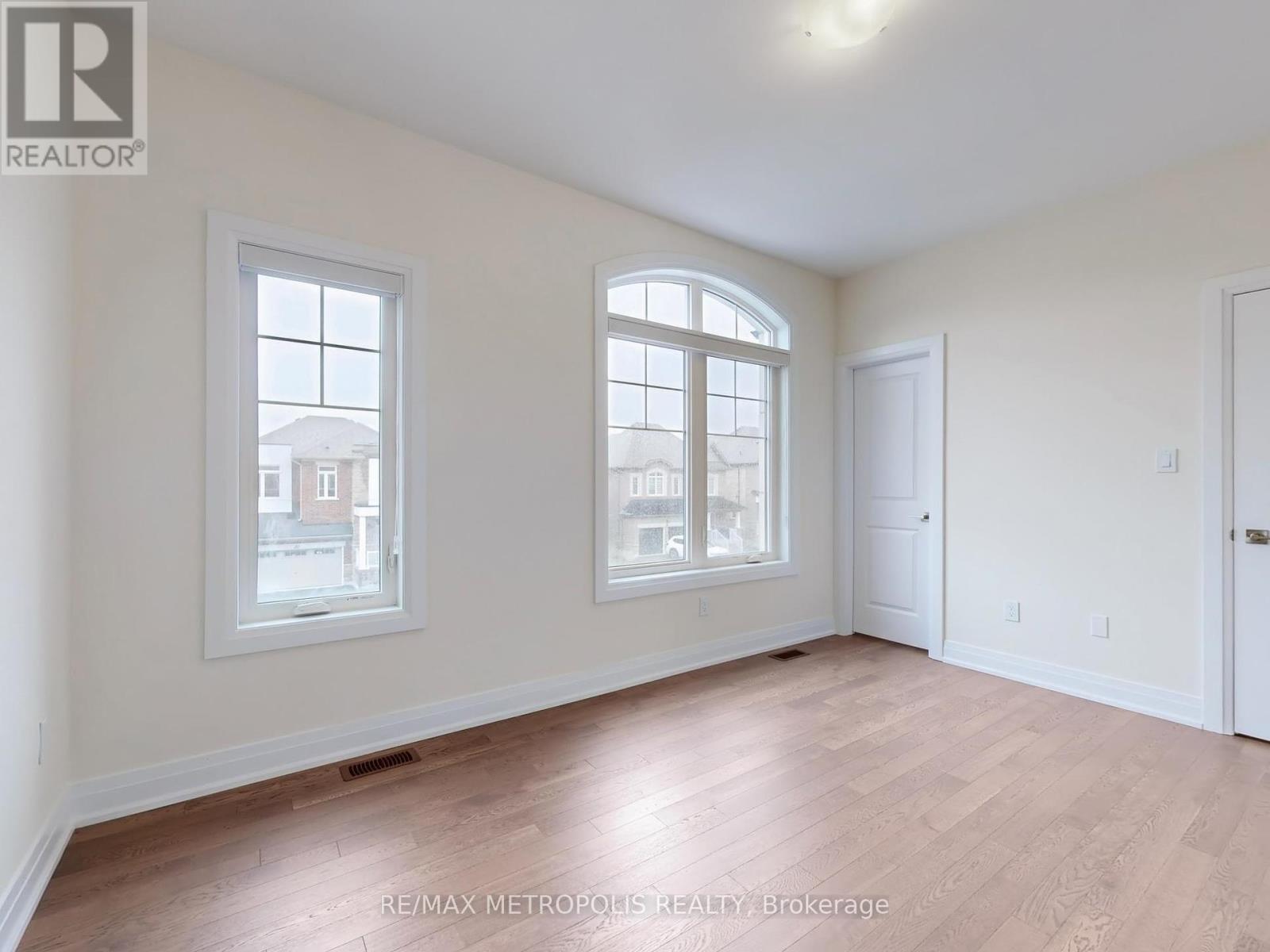 Main - 21 La Reine Avenue, Richmond Hill, Ontario  L4E 2Y8 - Photo 29 - N12428773
