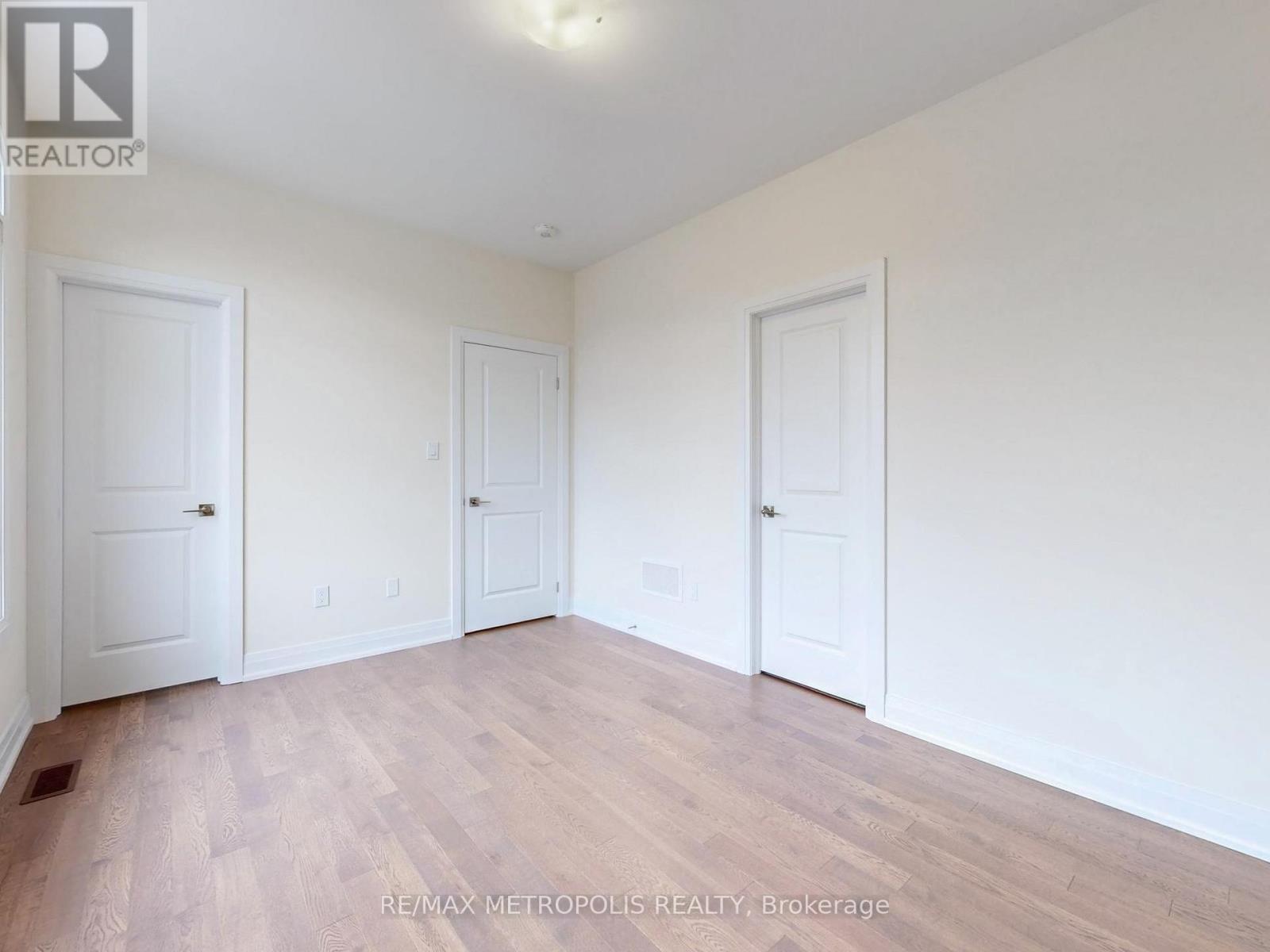 Main - 21 La Reine Avenue, Richmond Hill, Ontario  L4E 2Y8 - Photo 30 - N12428773