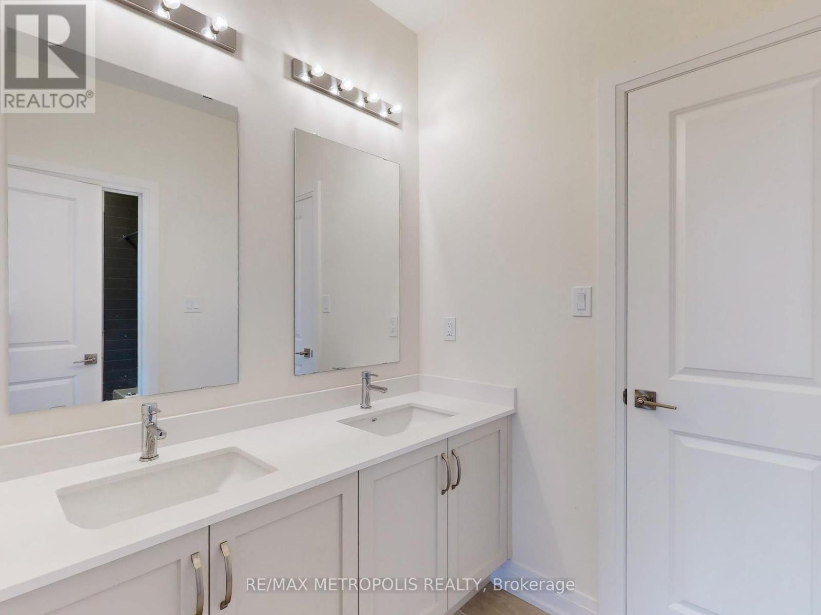 Main - 21 La Reine Avenue, Richmond Hill, Ontario  L4E 2Y8 - Photo 32 - N12428773