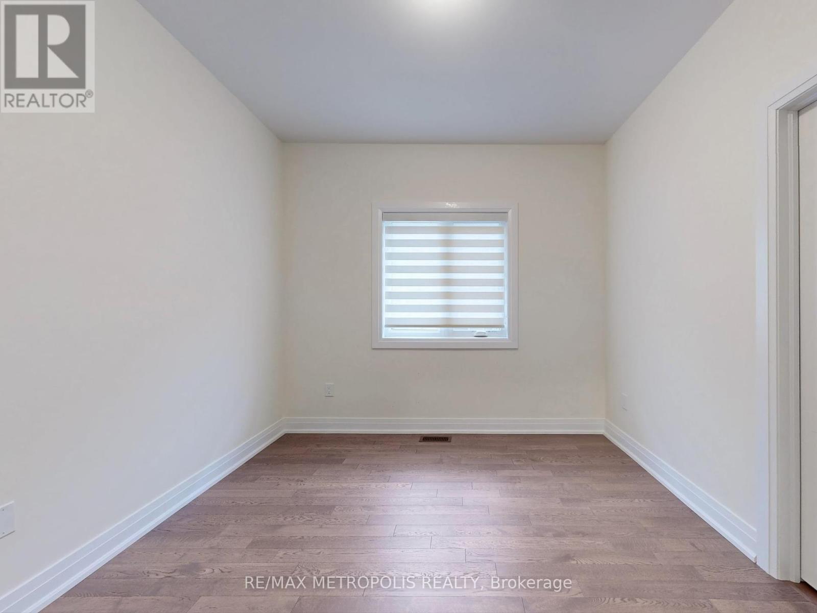 Main - 21 La Reine Avenue, Richmond Hill, Ontario  L4E 2Y8 - Photo 34 - N12428773