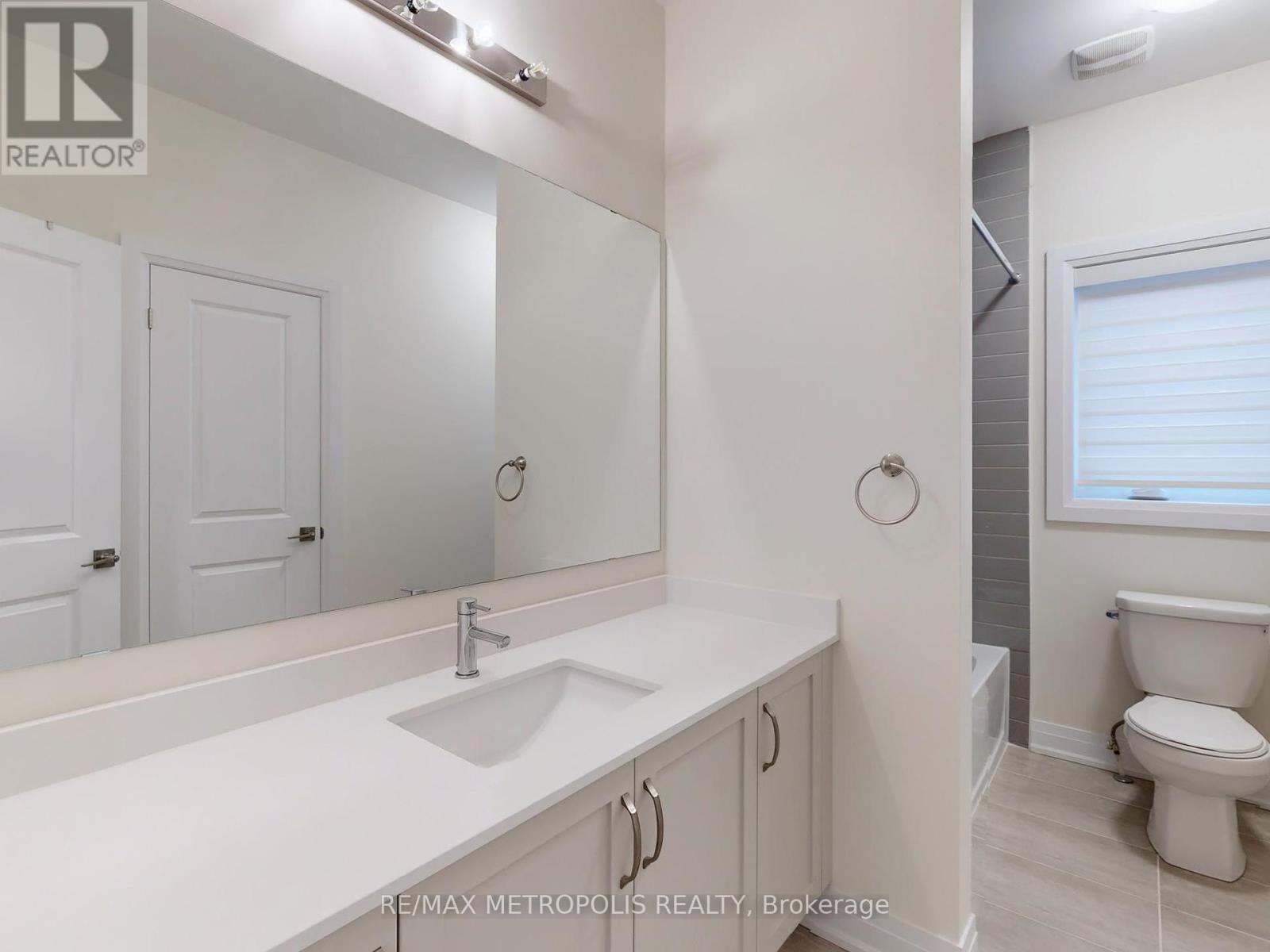 Main - 21 La Reine Avenue, Richmond Hill, Ontario  L4E 2Y8 - Photo 37 - N12428773