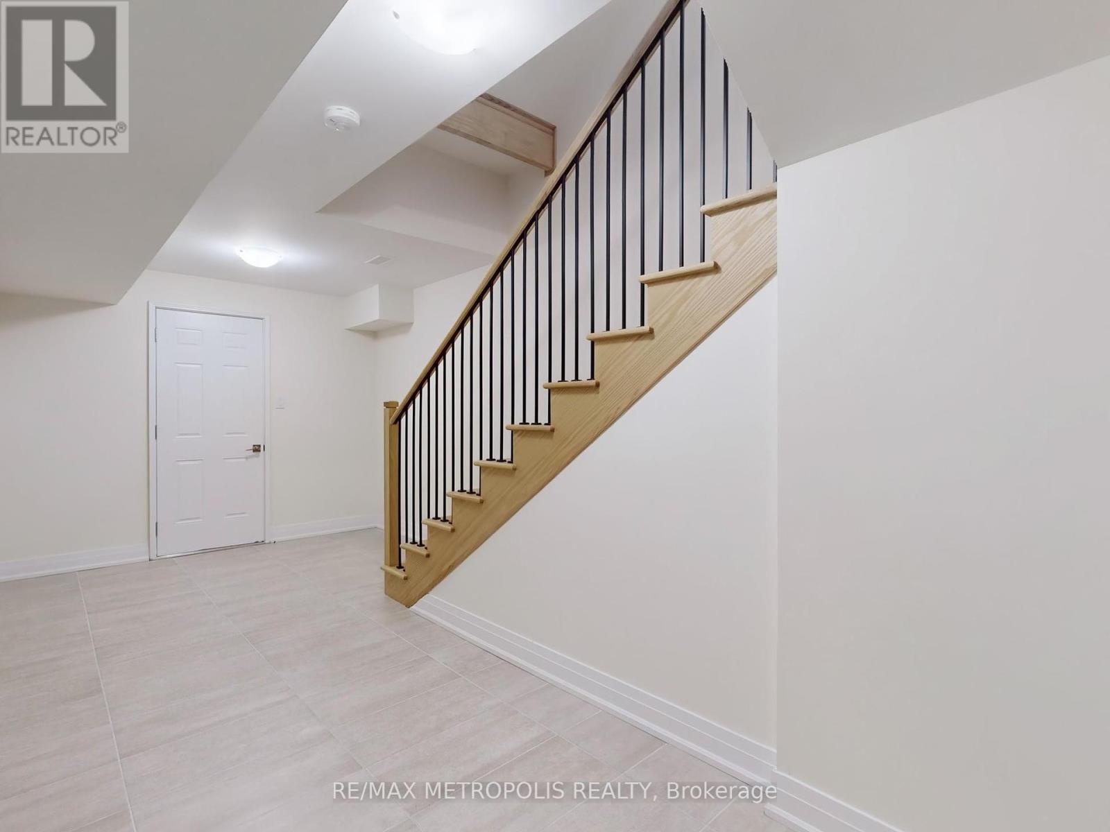 Main - 21 La Reine Avenue, Richmond Hill, Ontario  L4E 2Y8 - Photo 42 - N12428773