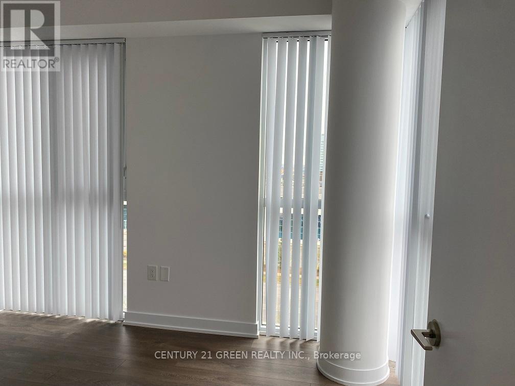 609 - 60 Honeycrisp Crescent, Vaughan, Ontario  L4K 0N5 - Photo 7 - N12428795