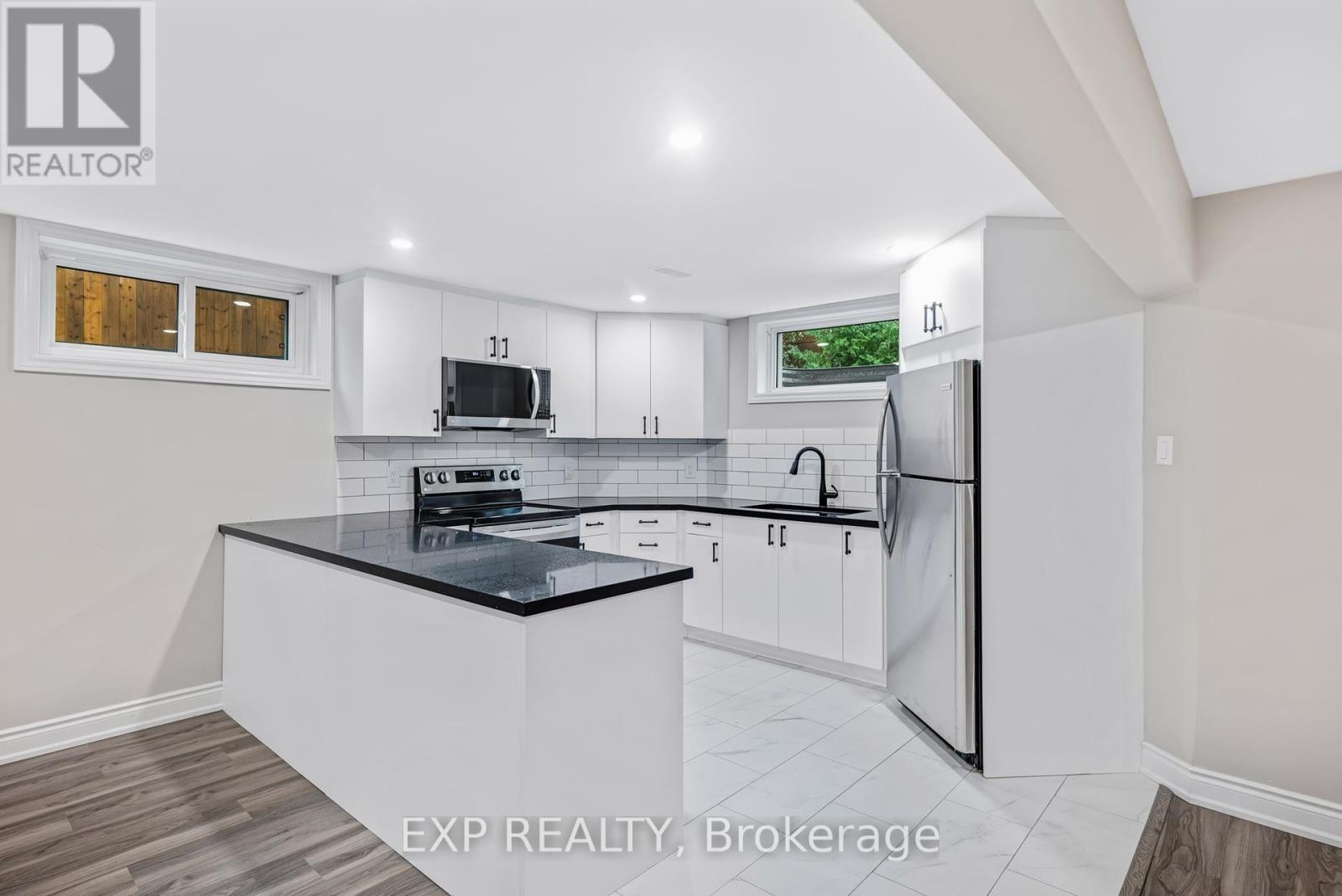 67 Geoffrey Crescent, Whitchurch-Stouffville, Ontario  L4A 5C1 - Photo 40 - N12428811