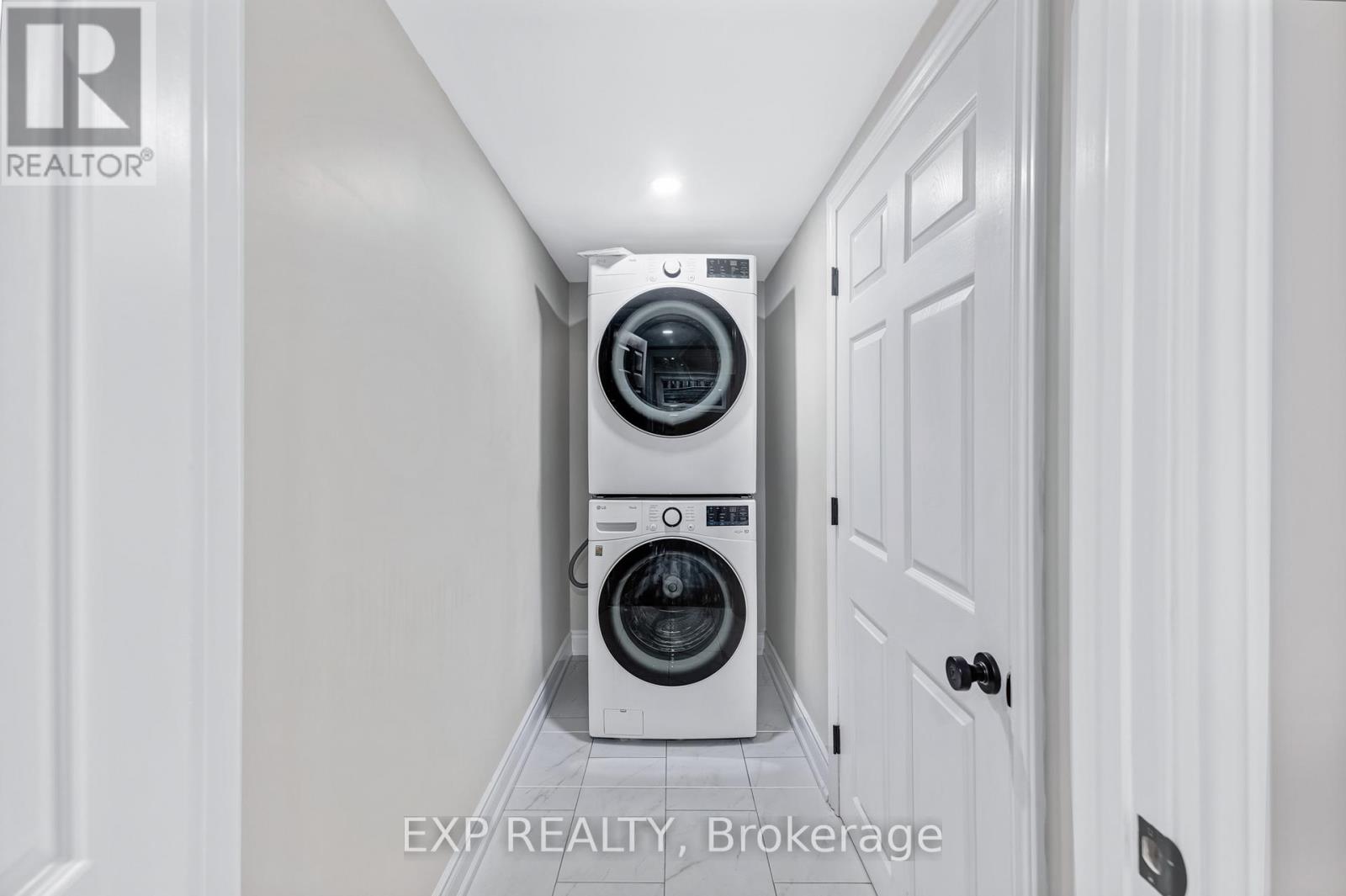 67 Geoffrey Crescent, Whitchurch-Stouffville, Ontario  L4A 5C1 - Photo 46 - N12428811