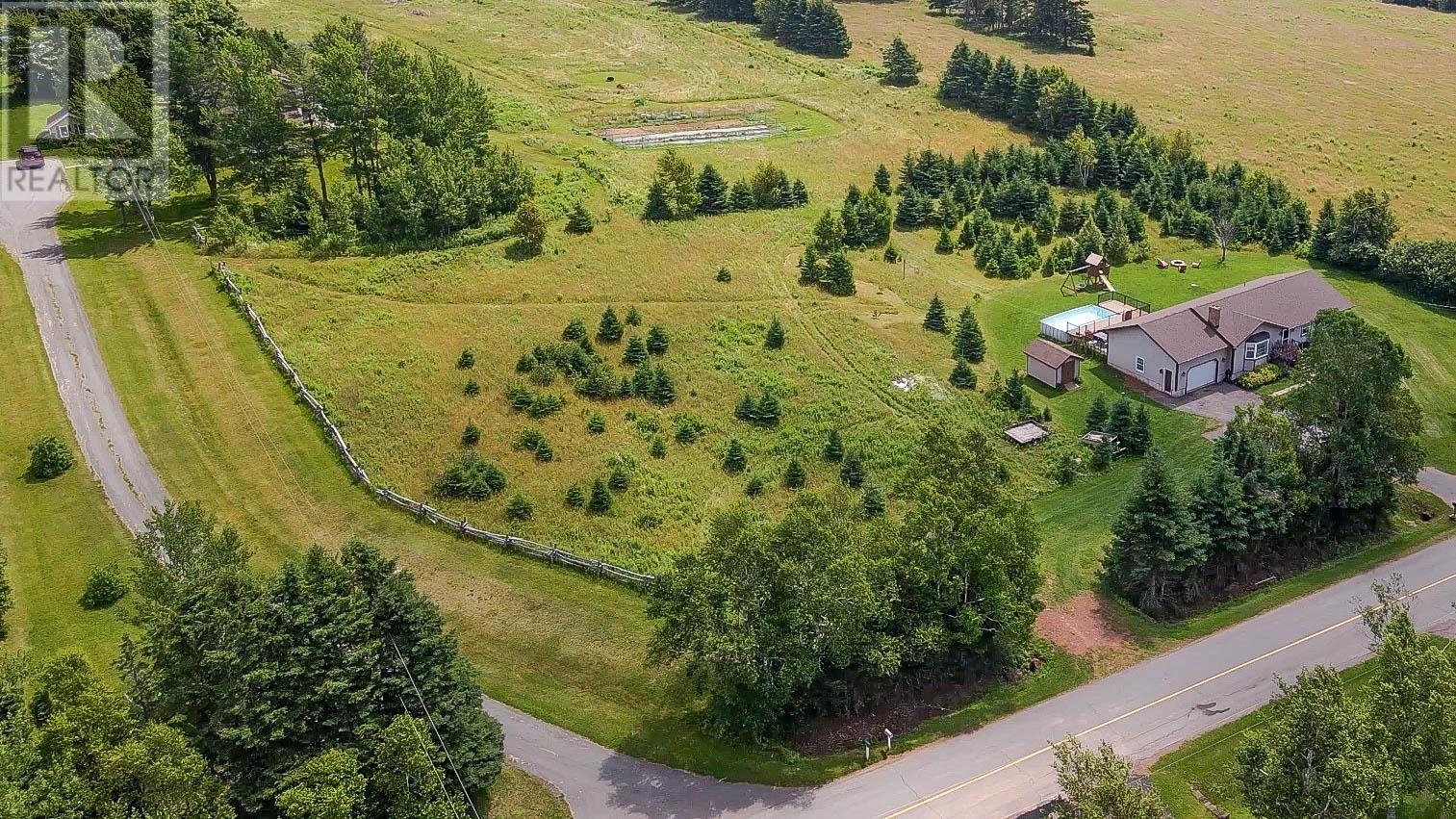 1900 Clarkin Road, Emyvale, Prince Edward Island  C0A 1Y0 - Photo 4 - 202524446