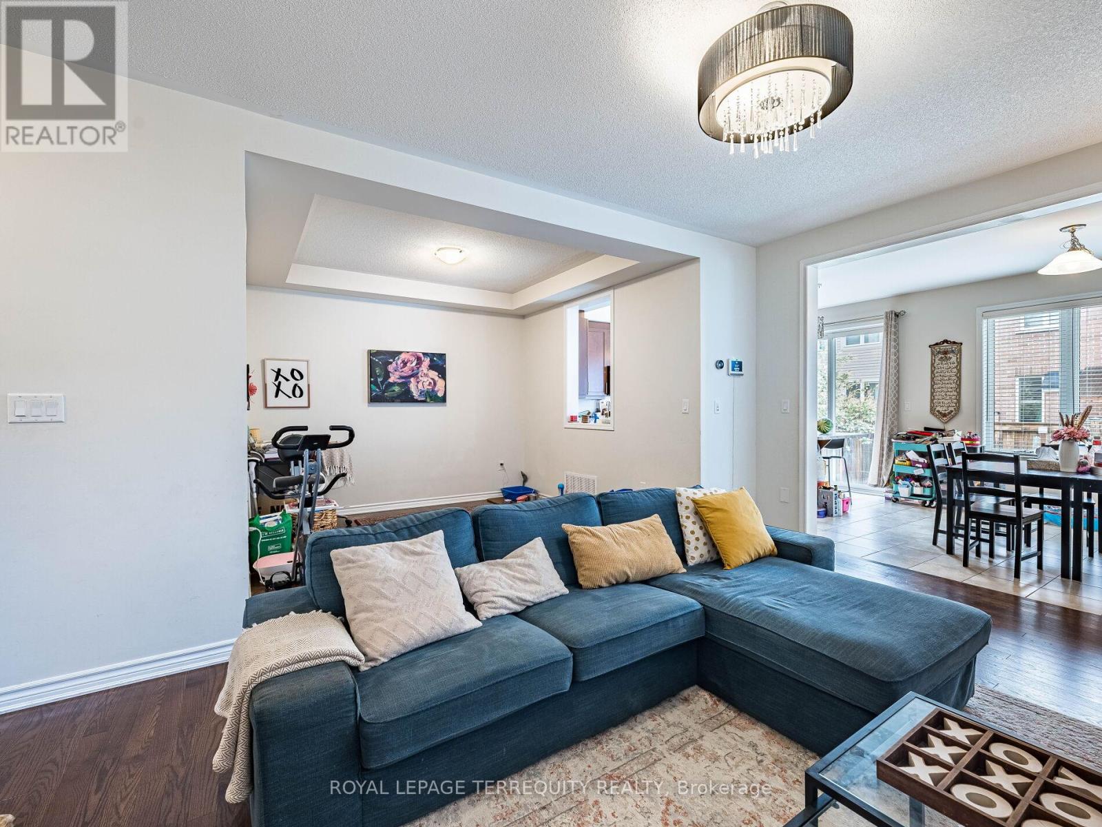 903 Penson Crescent, Milton, Ontario  L9T 8Z8 - Photo 11 - W12428671