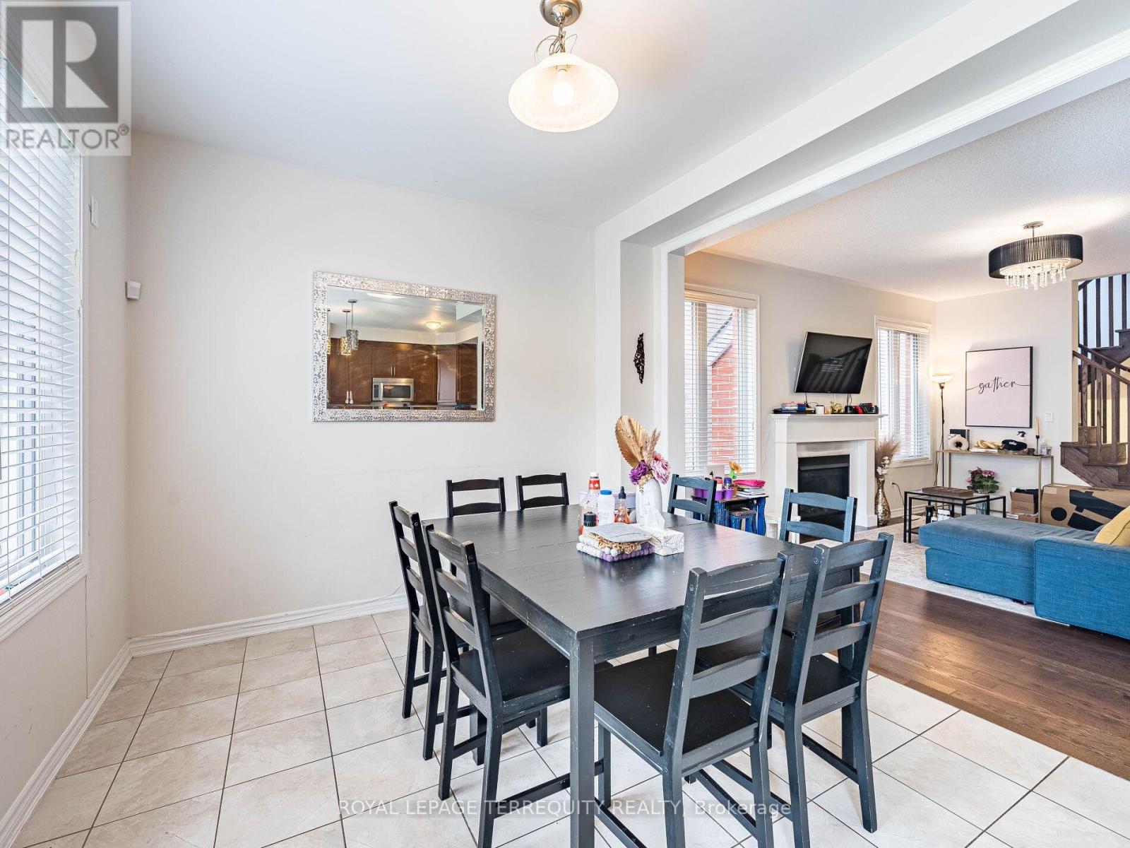 903 Penson Crescent, Milton, Ontario  L9T 8Z8 - Photo 15 - W12428671