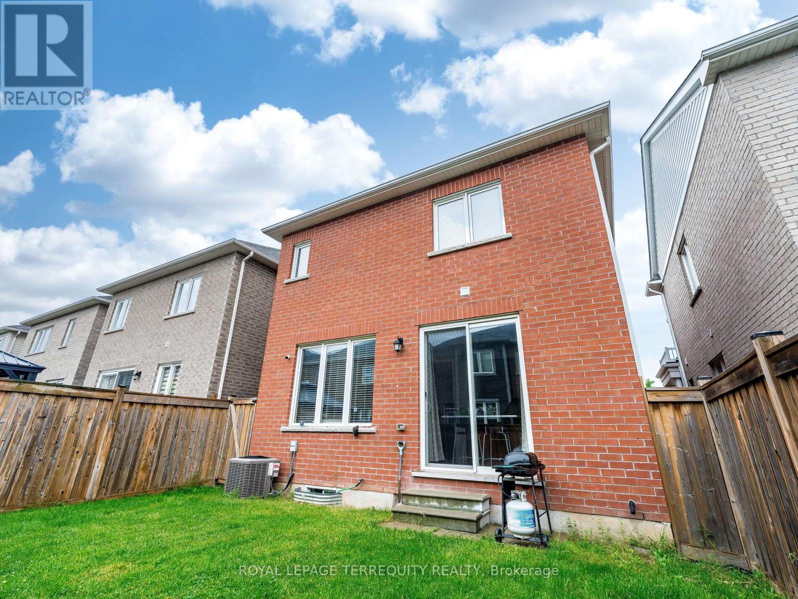 903 Penson Crescent, Milton, Ontario  L9T 8Z8 - Photo 36 - W12428671