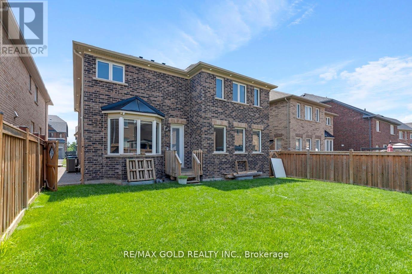 42 Valleybrook Crescent S, Caledon, Ontario  L7C 4C5 - Photo 34 - W12428686