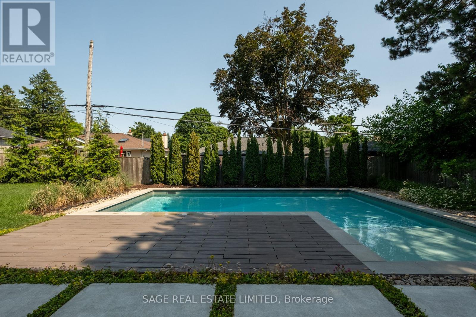 38 Ravensbourne Crescent, Toronto, Ontario  M9A 2A8 - Photo 49 - W12428688