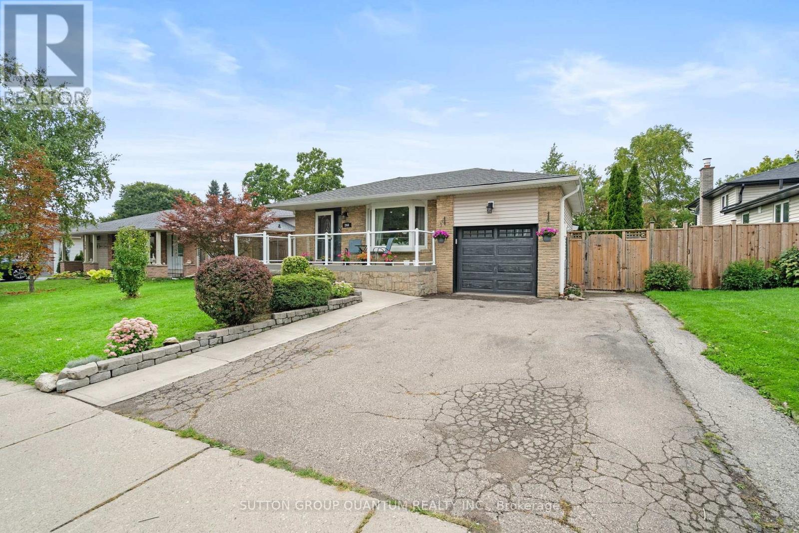 244 Bousfield Crescent, Milton, Ontario  L9T 3G7 - Photo 4 - W12428691