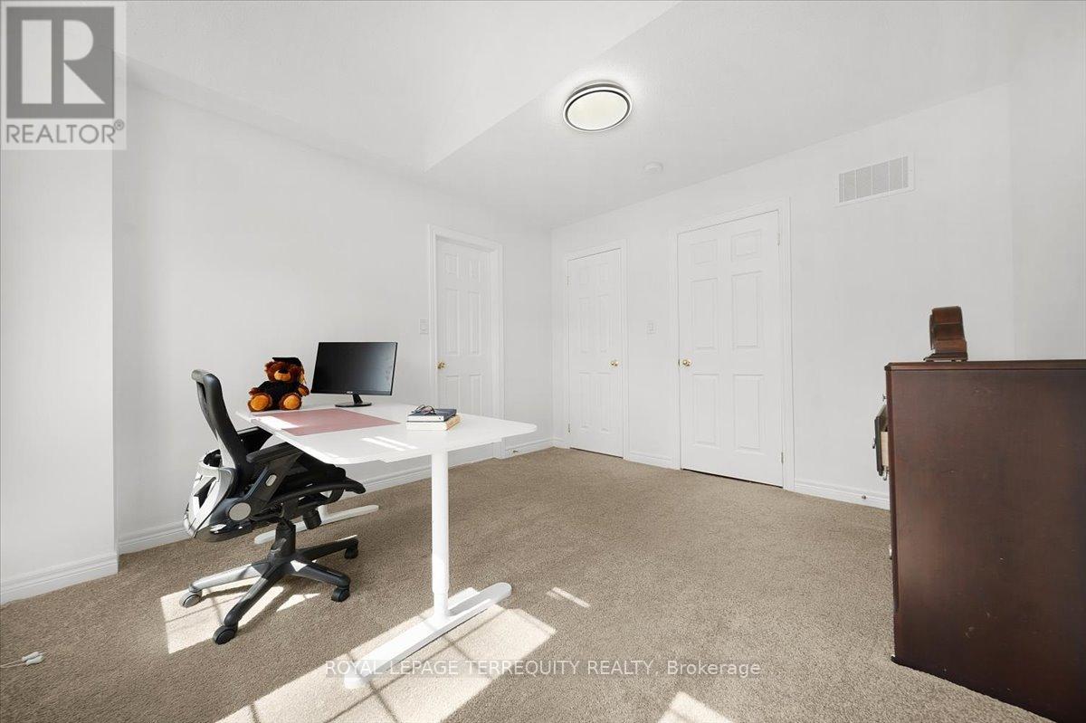 482 Cedric Terrace, Milton, Ontario  L9T 7T9 - Photo 24 - W12428695