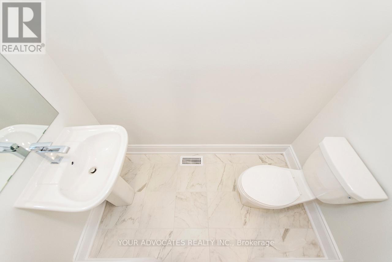 83 James Walker Avenue, Caledon, Ontario  L7C 4N1 - Photo 9 - W12428704
