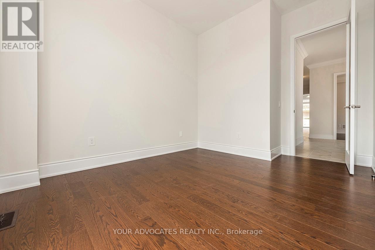 117 James Walker Avenue, Caledon, Ontario  L7C 4N1 - Photo 12 - W12428707
