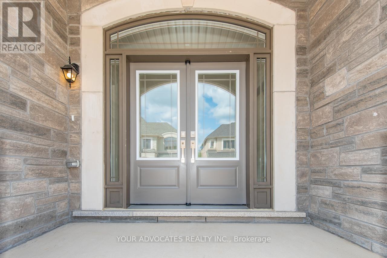 117 James Walker Avenue, Caledon, Ontario  L7C 4N1 - Photo 5 - W12428707