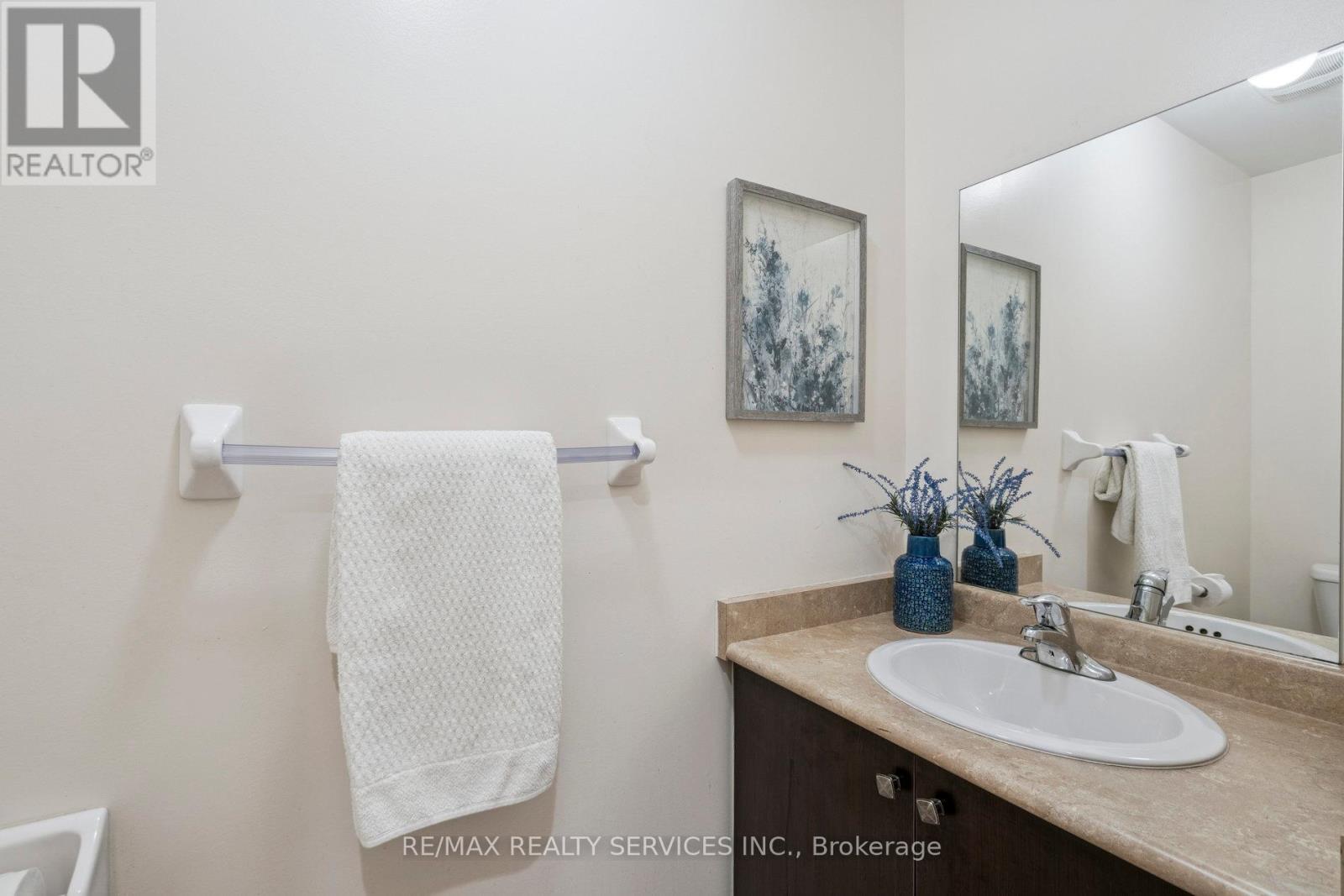 237 Valleyway Drive, Brampton, Ontario  L6X 0N9 - Photo 18 - W12428727
