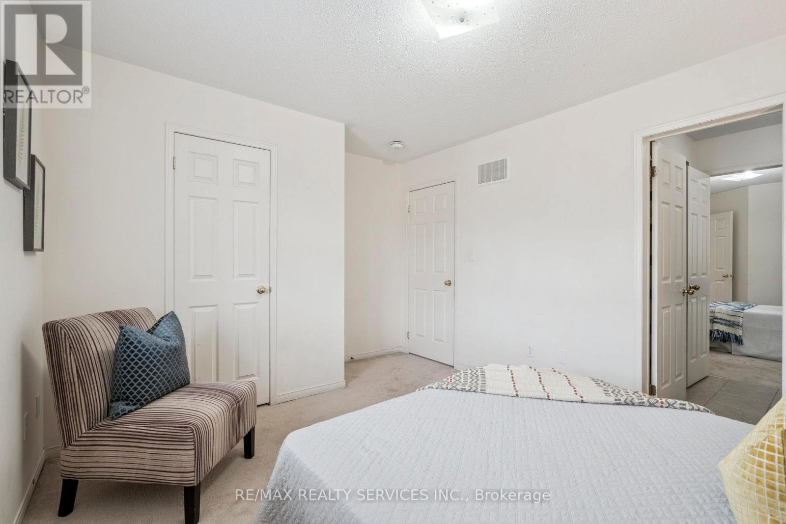 237 Valleyway Drive, Brampton, Ontario  L6X 0N9 - Photo 27 - W12428727