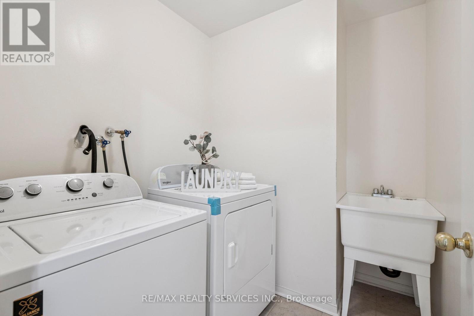237 Valleyway Drive, Brampton, Ontario  L6X 0N9 - Photo 35 - W12428727