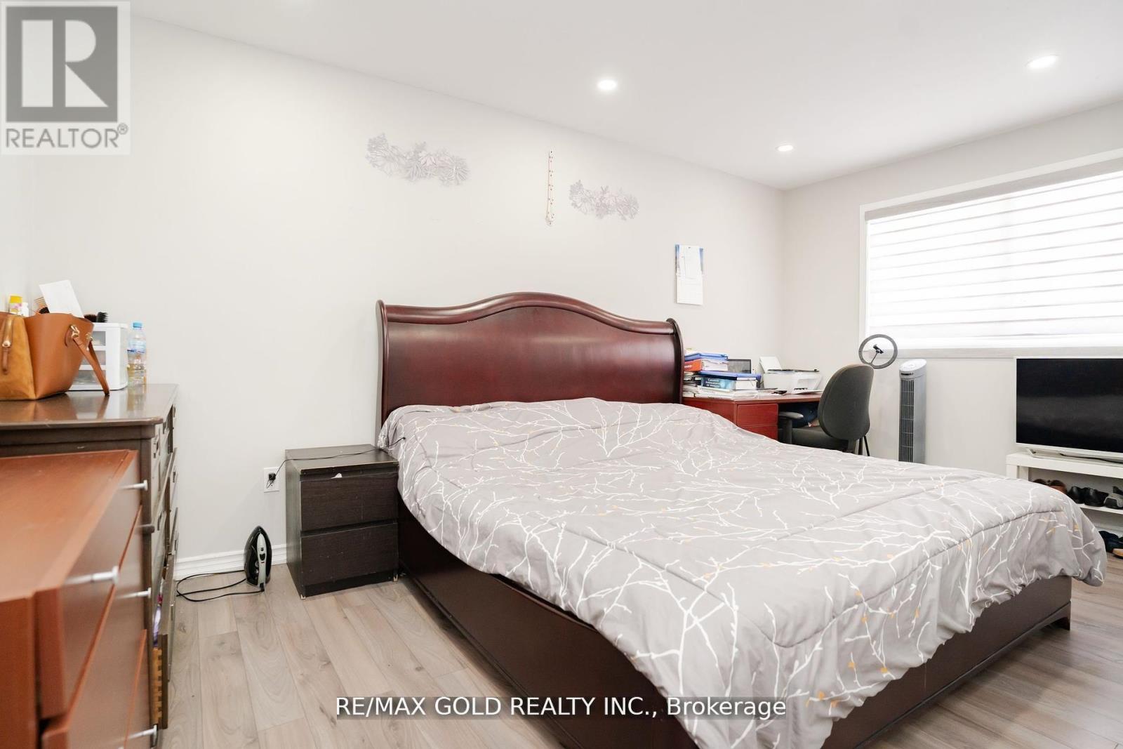 65 Abell Drive, Brampton, Ontario  L6V 2W1 - Photo 12 - W12428768