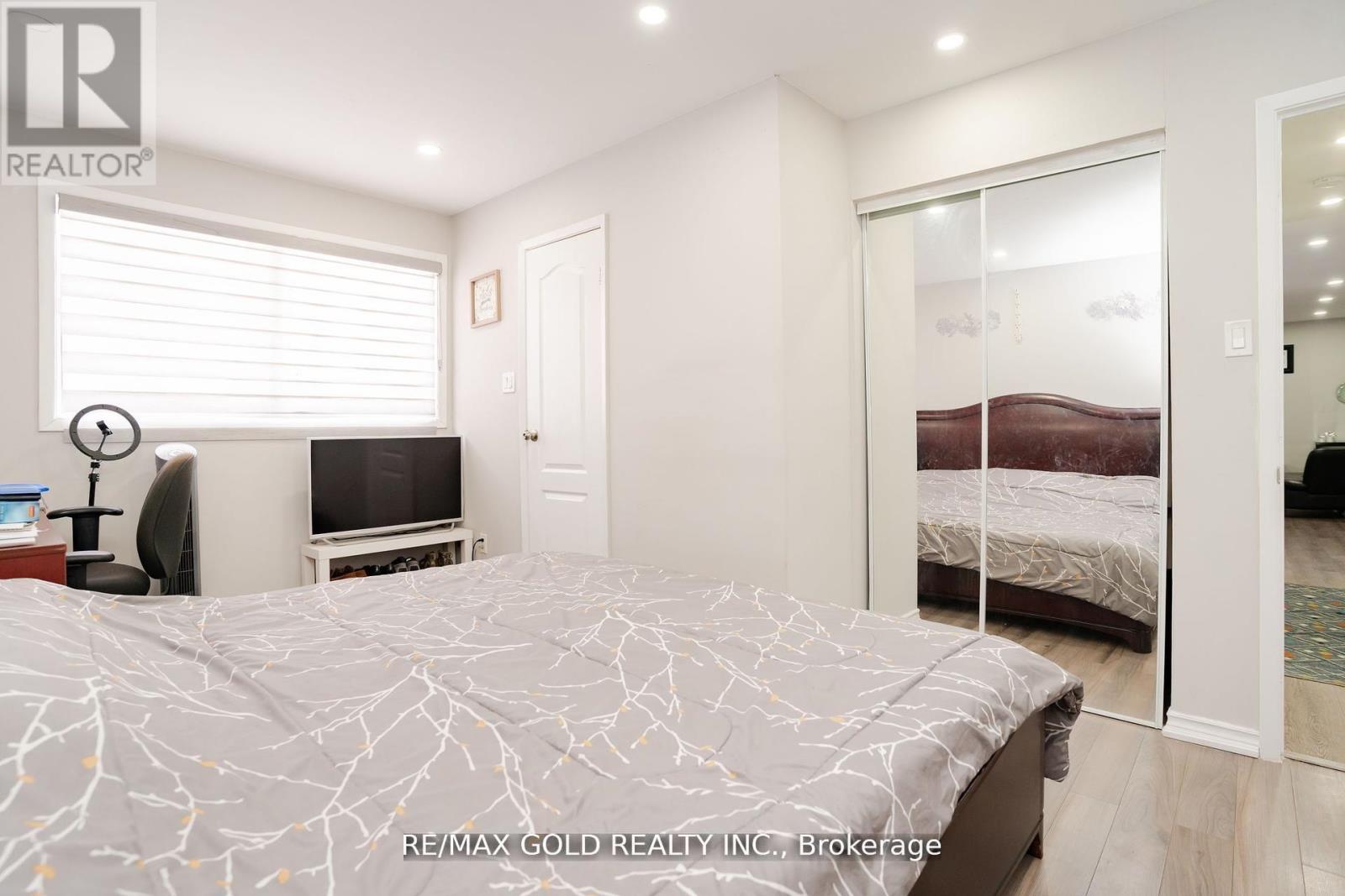 65 Abell Drive, Brampton, Ontario  L6V 2W1 - Photo 13 - W12428768