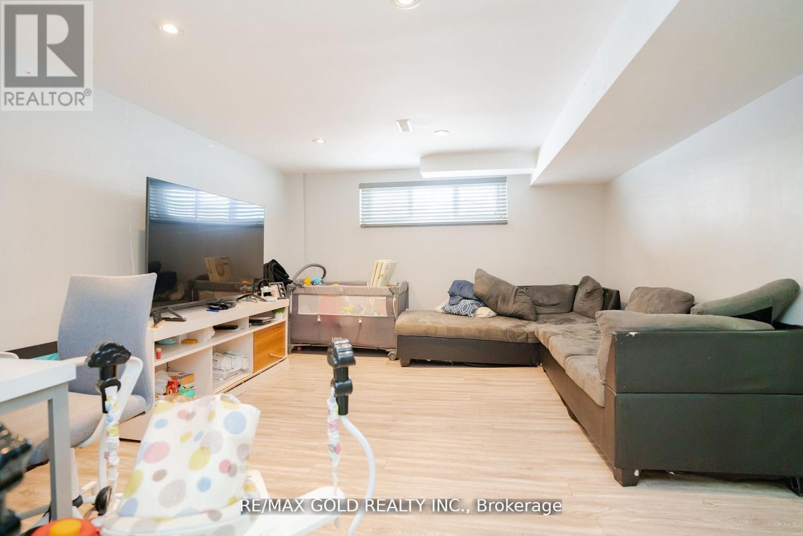 65 Abell Drive, Brampton, Ontario  L6V 2W1 - Photo 23 - W12428768