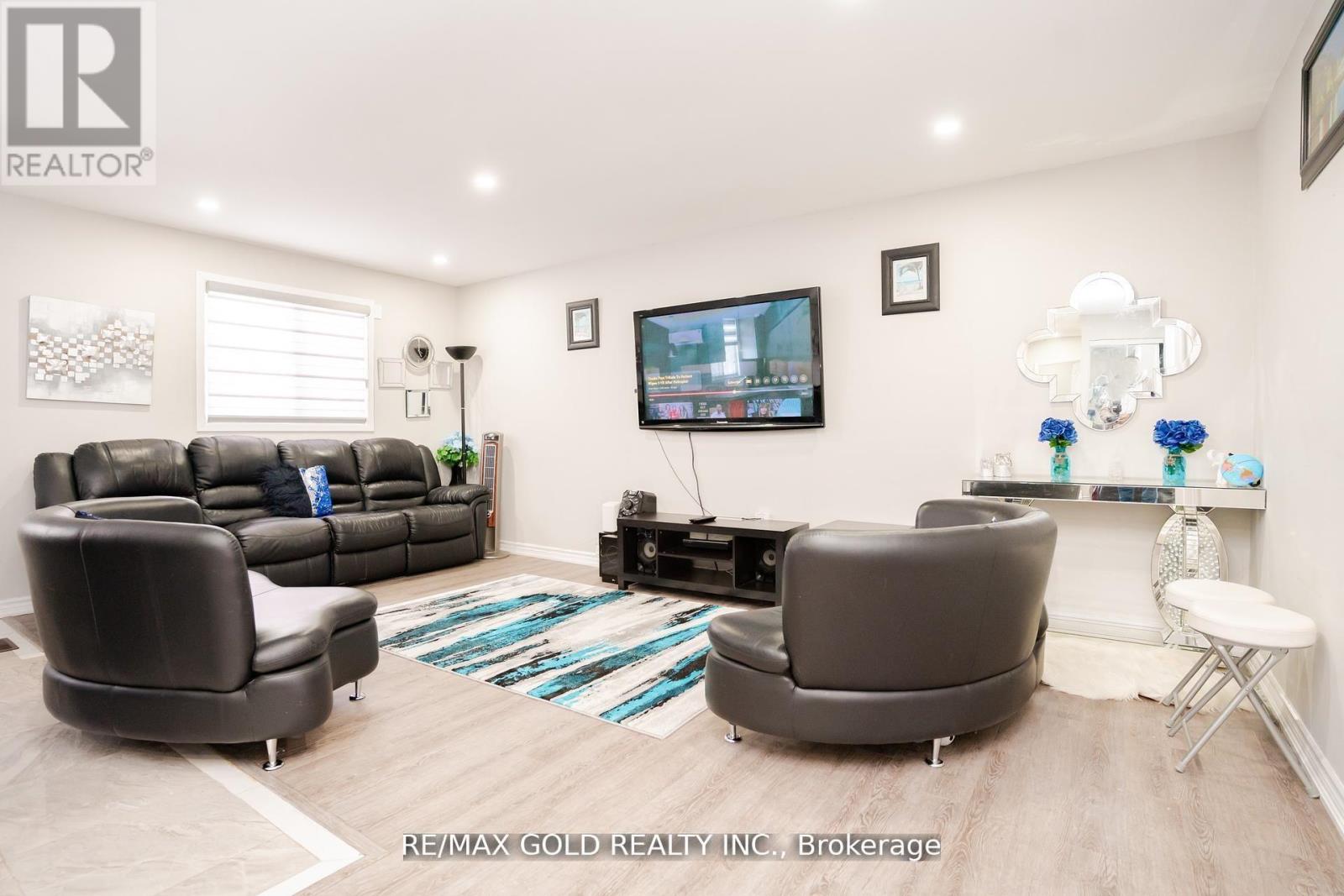 65 Abell Drive, Brampton, Ontario  L6V 2W1 - Photo 5 - W12428768