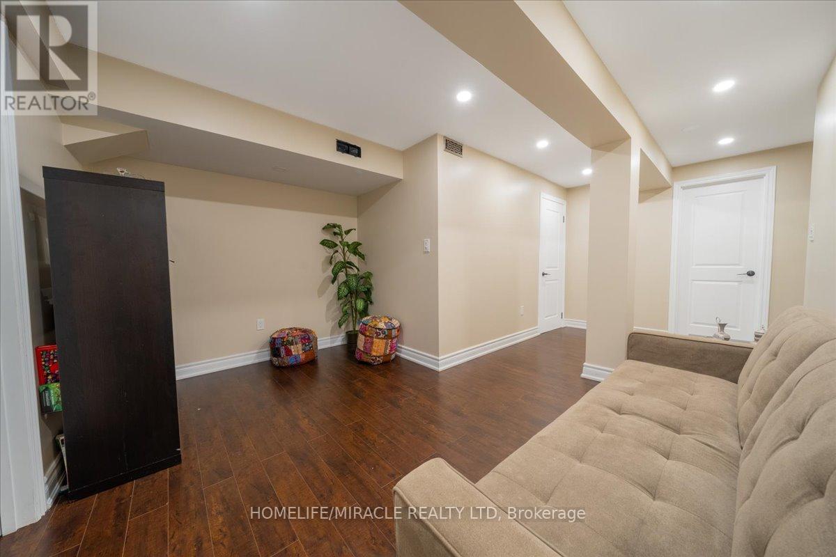 326 Albright Road, Brampton, Ontario  L6X 0H8 - Photo 36 - W12428776
