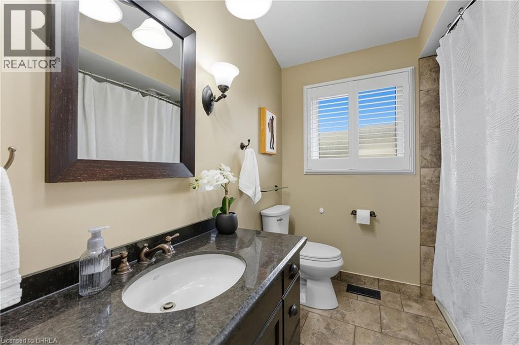 31 Buckingham Street, Brantford, Ontario  N3R 3A9 - Photo 15 - 40773764