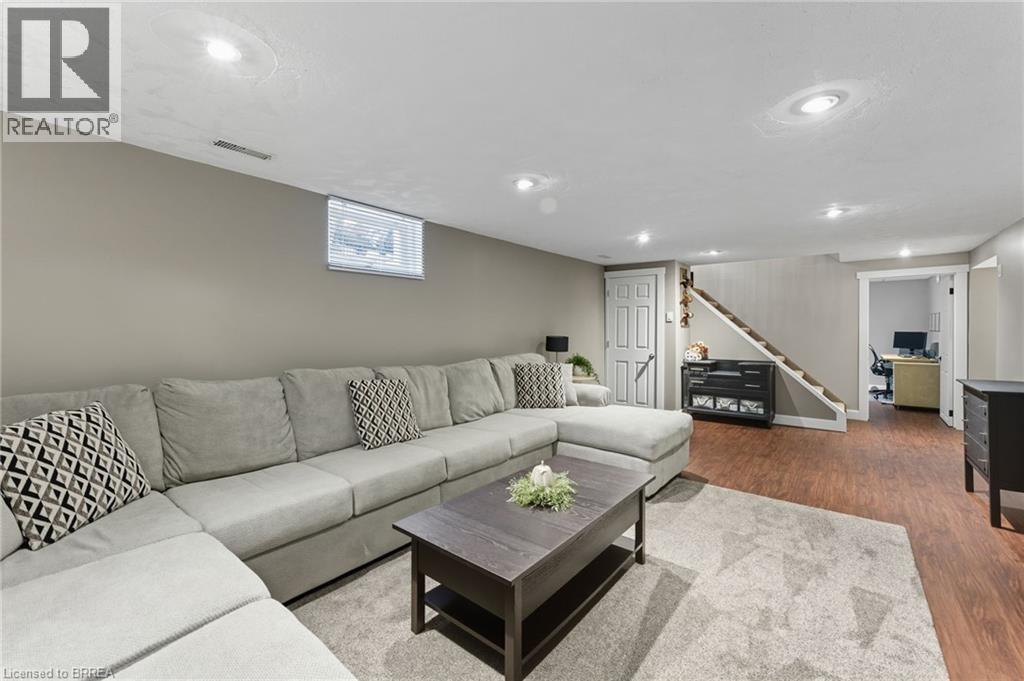 31 Buckingham Street, Brantford, Ontario  N3R 3A9 - Photo 20 - 40773764