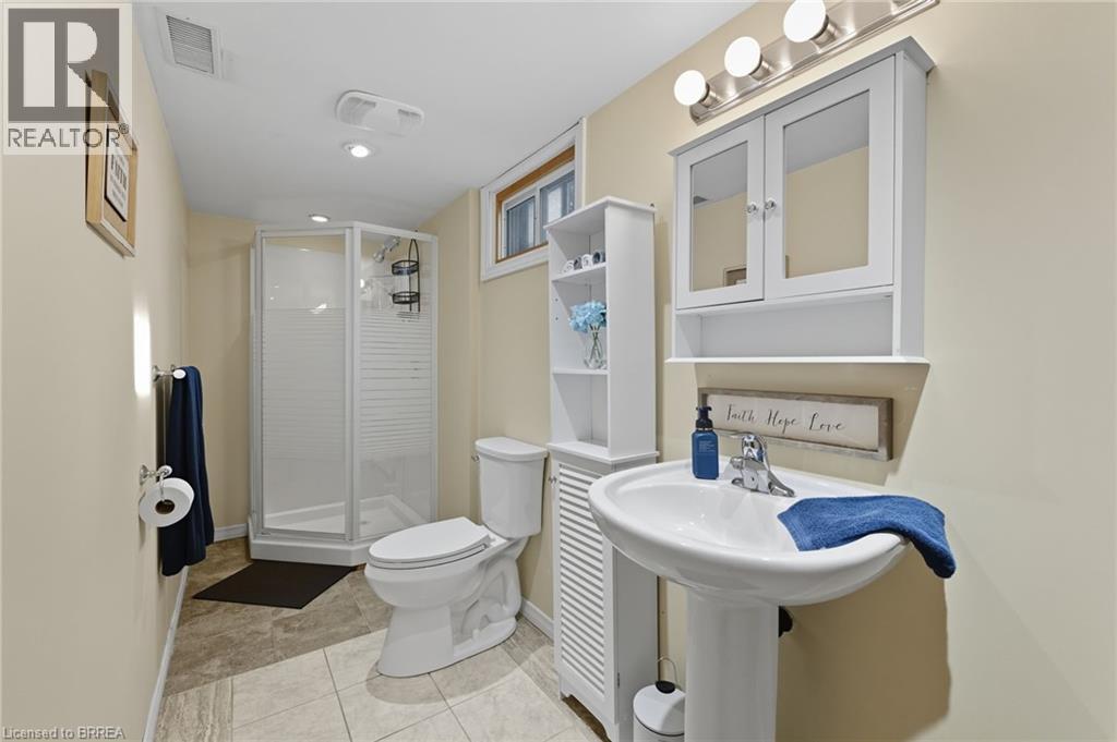 31 Buckingham Street, Brantford, Ontario  N3R 3A9 - Photo 22 - 40773764