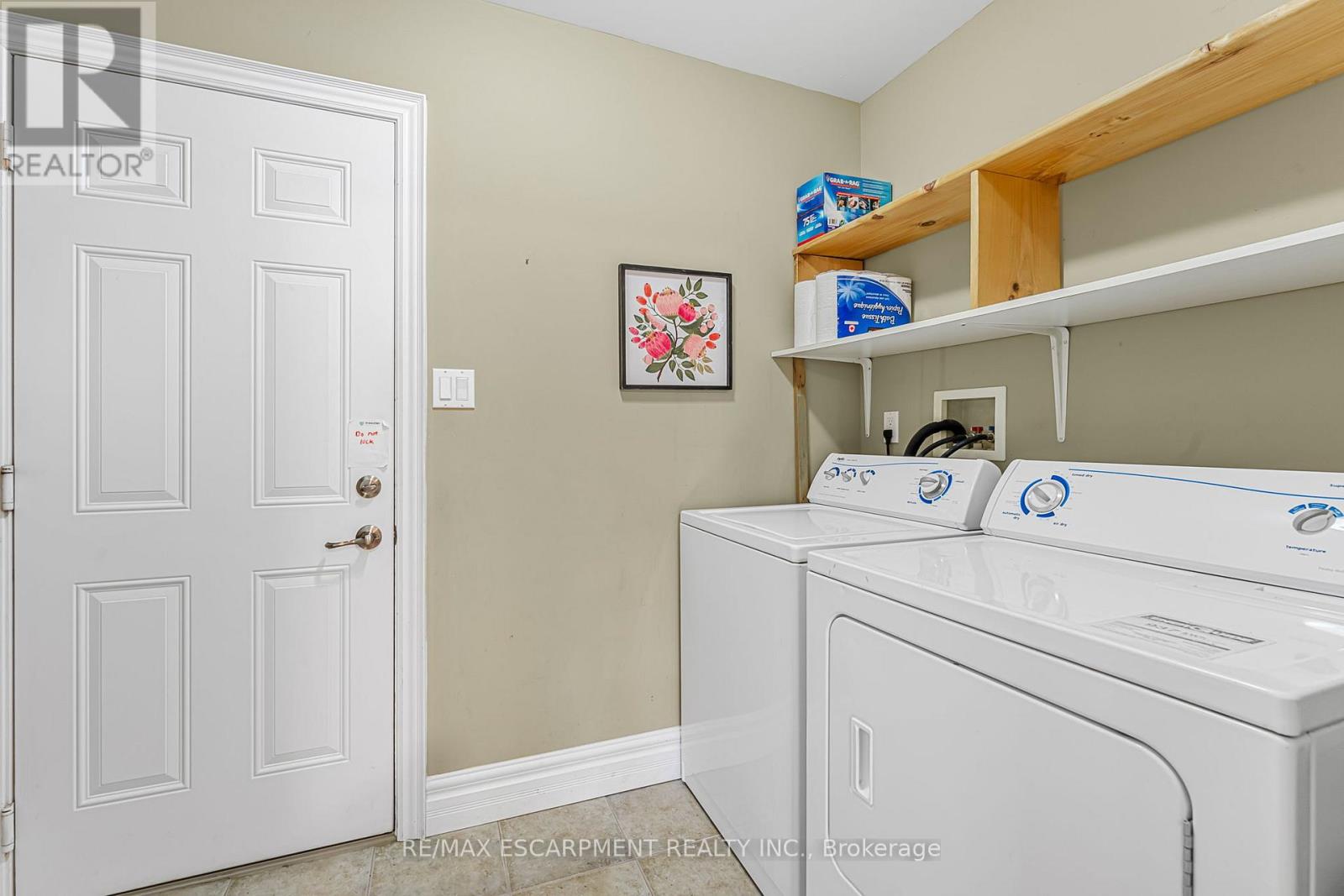 33 Sarah Crescent, West Lincoln, Ontario  L0R 2A0 - Photo 22 - X12428668