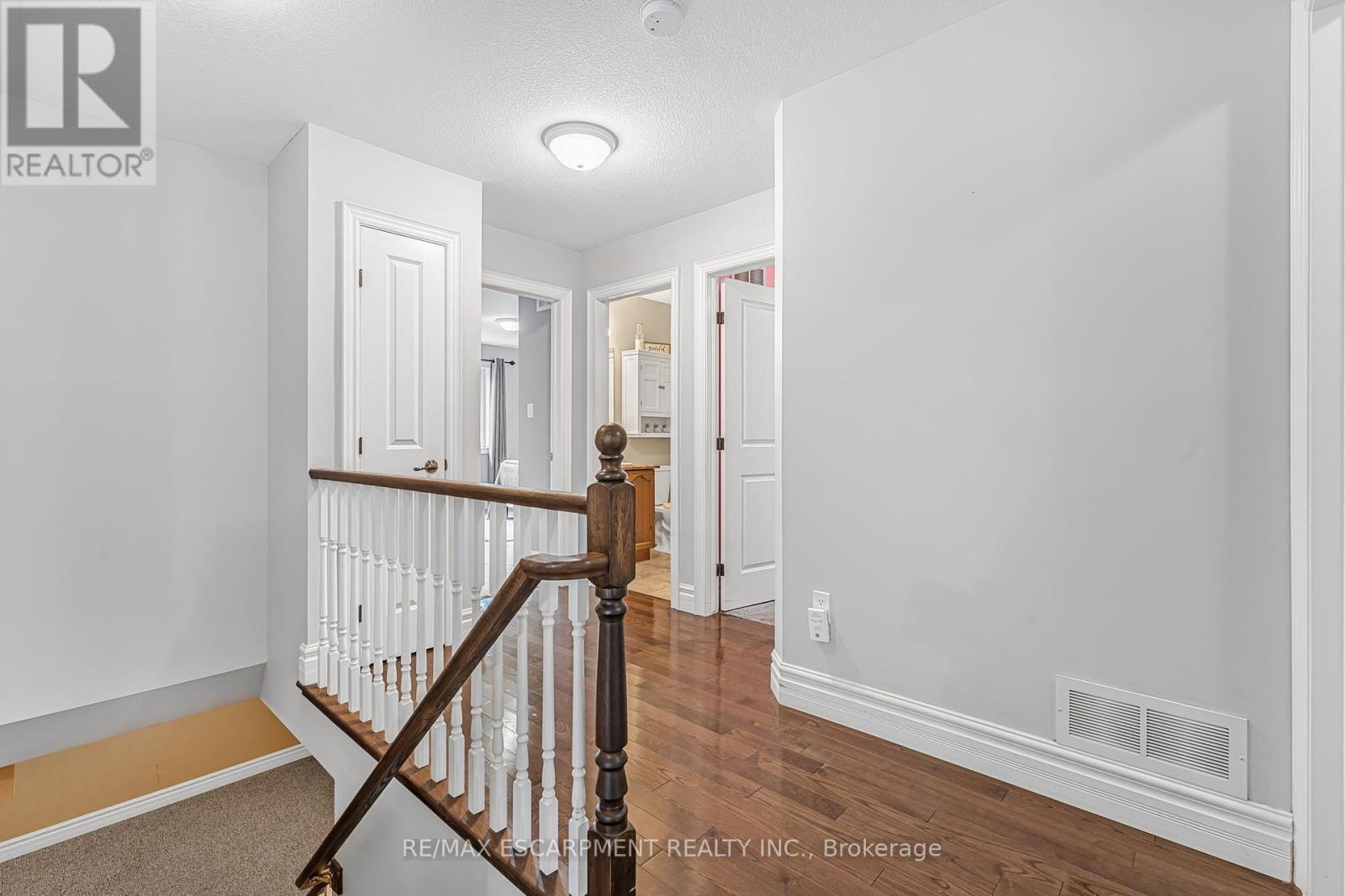 33 Sarah Crescent, West Lincoln, Ontario  L0R 2A0 - Photo 23 - X12428668