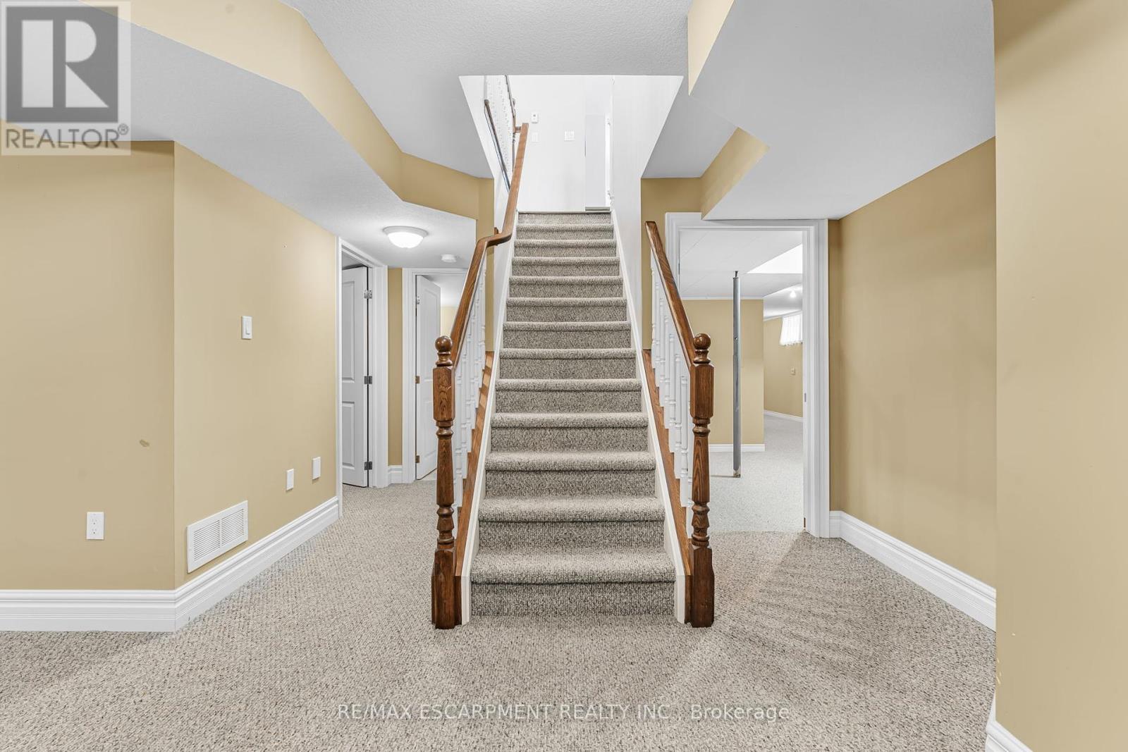 33 Sarah Crescent, West Lincoln, Ontario  L0R 2A0 - Photo 24 - X12428668
