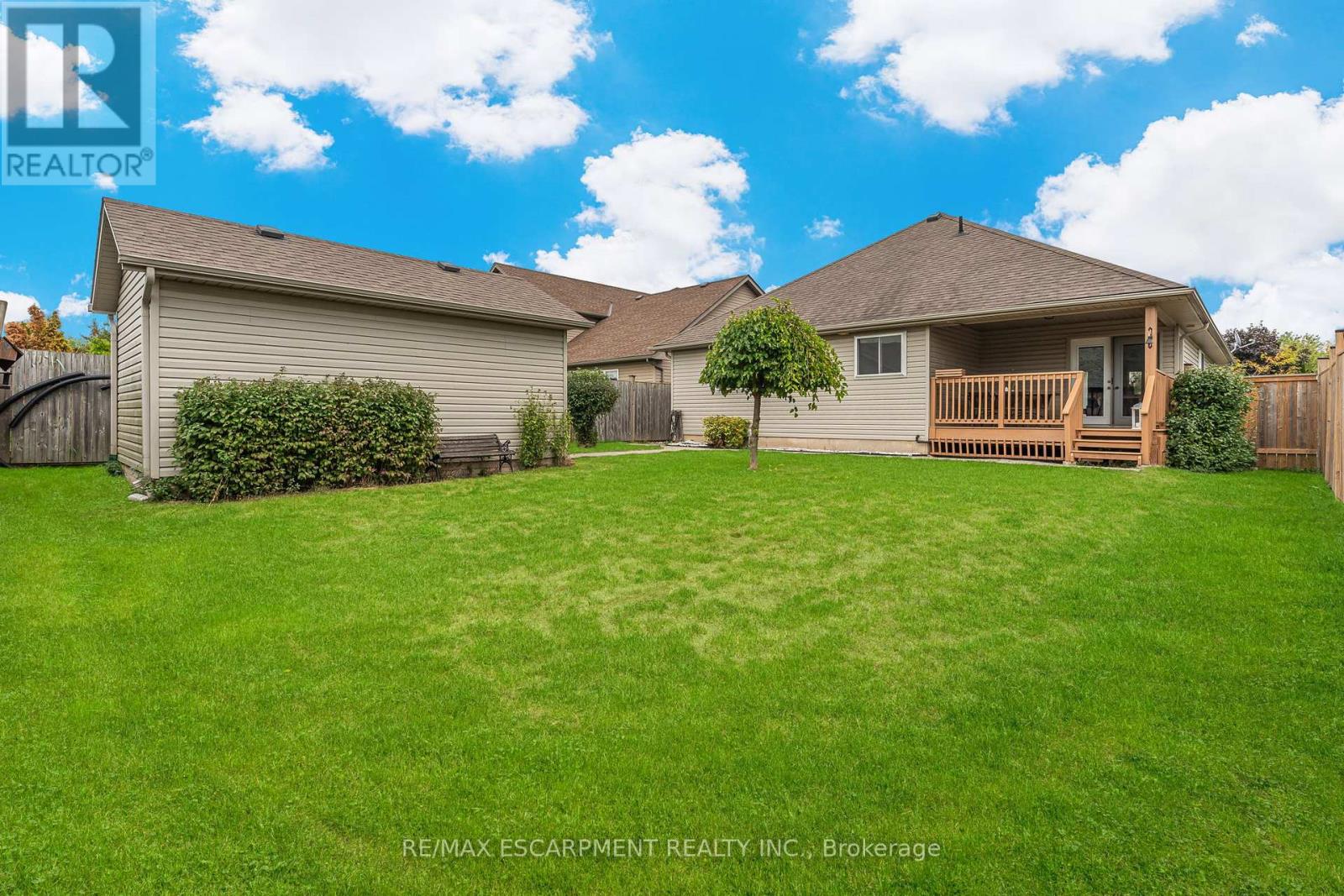 33 Sarah Crescent, West Lincoln, Ontario  L0R 2A0 - Photo 34 - X12428668