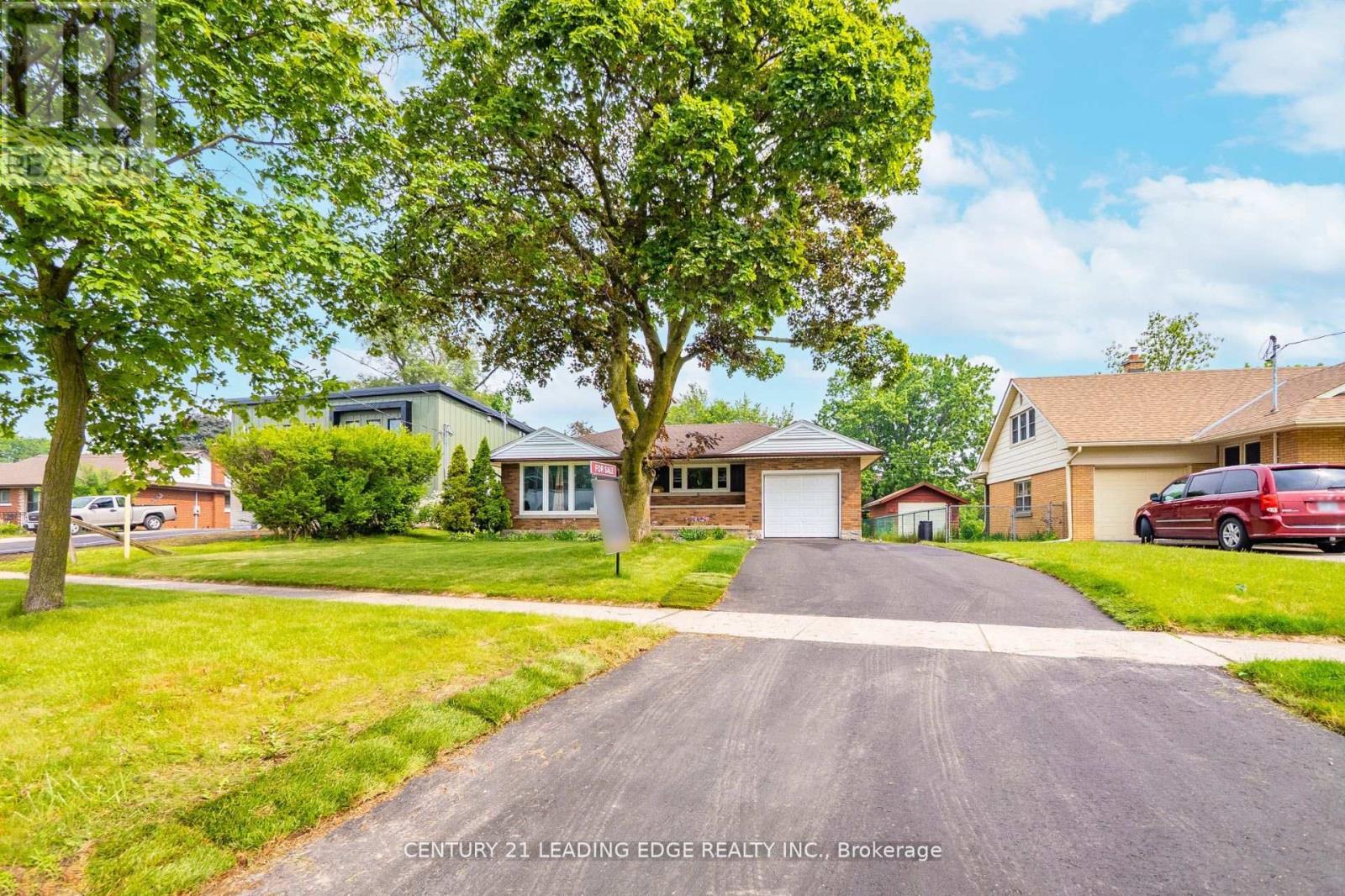 Main - 427 Krug Street, Kitchener, Ontario  N2B 1K9 - Photo 30 - X12428728
