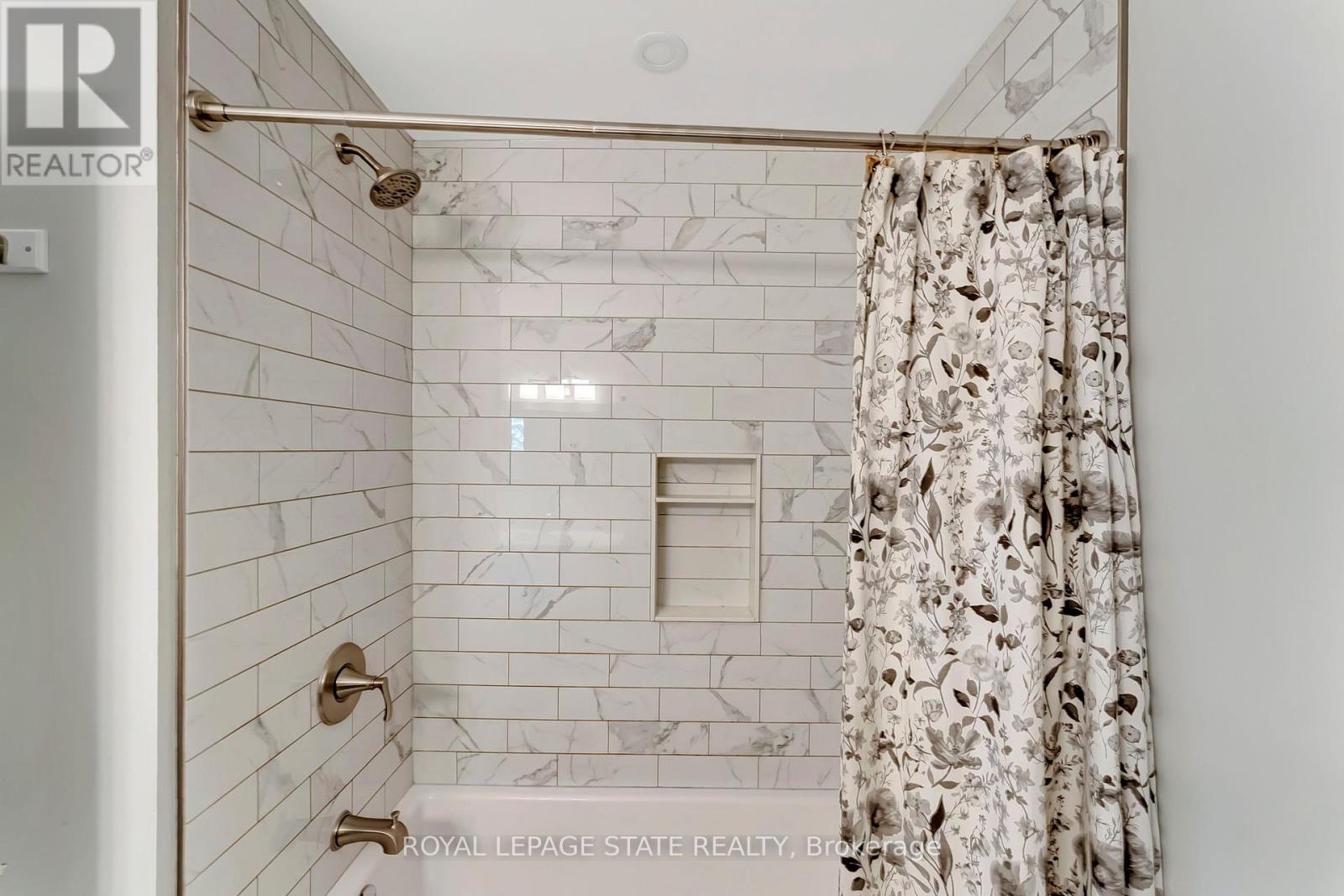 41 Yeoville Court, Hamilton, Ontario  L9C 5W4 - Photo 22 - X12428746