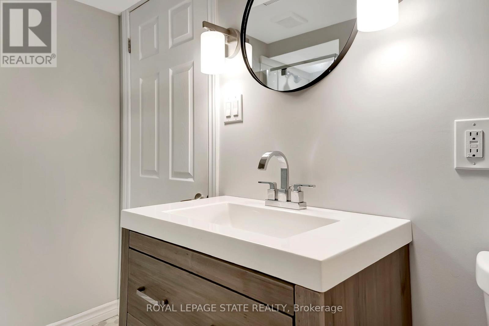 41 Yeoville Court, Hamilton, Ontario  L9C 5W4 - Photo 36 - X12428746