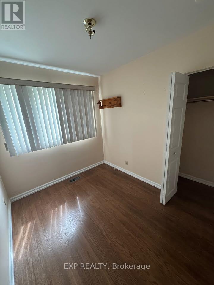 370 Greenbrook Drive, Kitchener, Ontario  N2M 4K4 - Photo 13 - X12428778