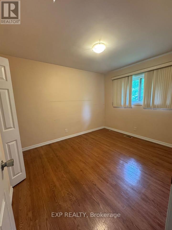 370 Greenbrook Drive, Kitchener, Ontario  N2M 4K4 - Photo 14 - X12428778