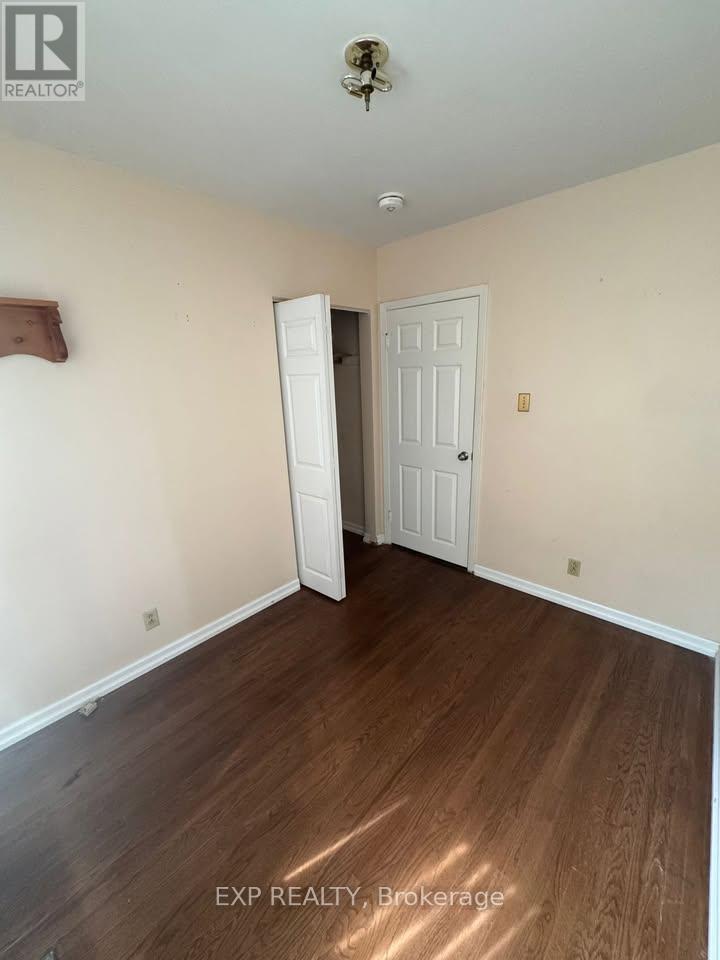 370 Greenbrook Drive, Kitchener, Ontario  N2M 4K4 - Photo 15 - X12428778