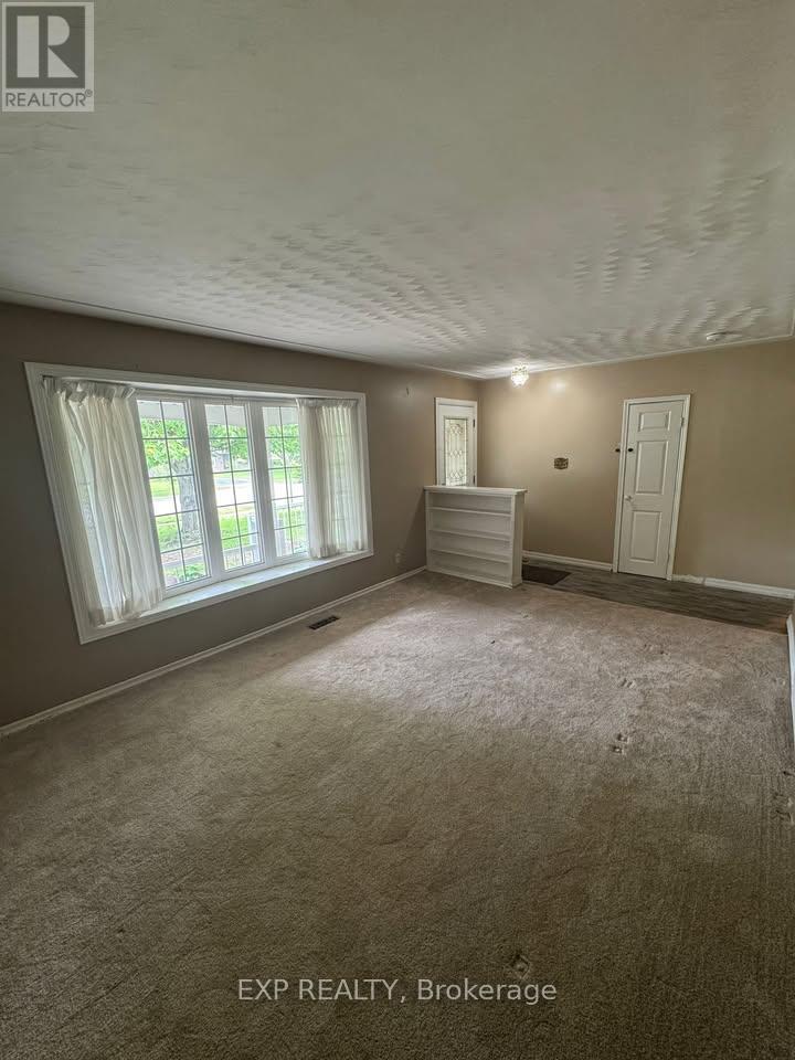 370 Greenbrook Drive, Kitchener, Ontario  N2M 4K4 - Photo 7 - X12428778