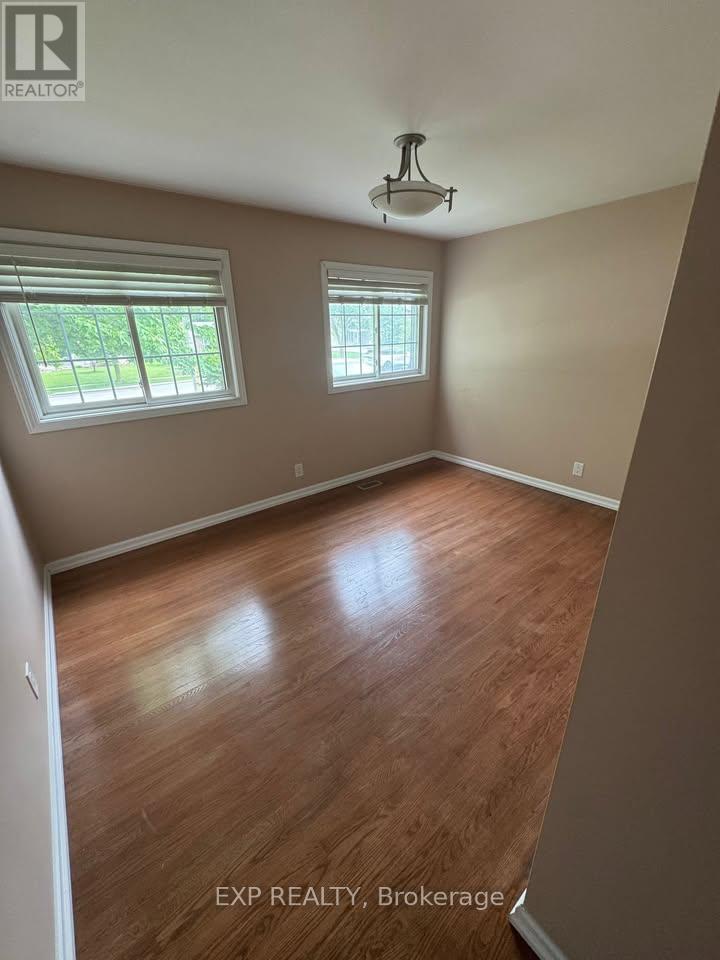 370 Greenbrook Drive, Kitchener, Ontario  N2M 4K4 - Photo 8 - X12428778