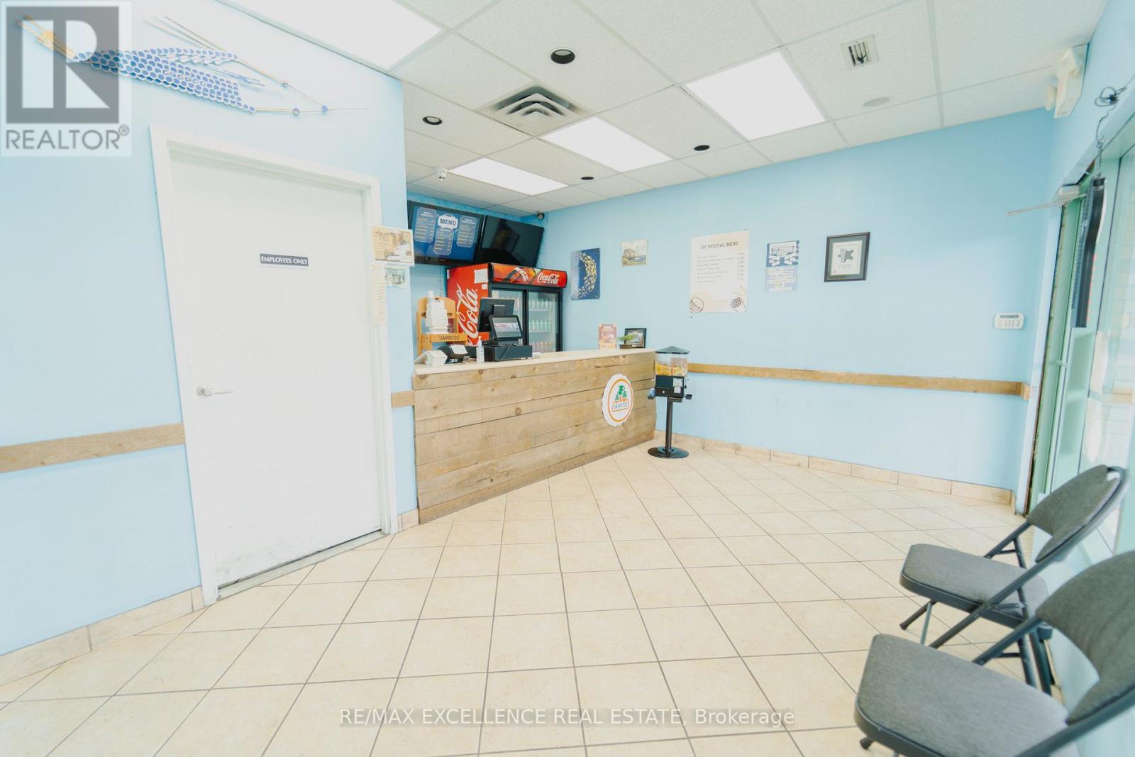 105 - 521 Highway 8, Hamilton, Ontario  L8G 4L6 - Photo 5 - X12428798