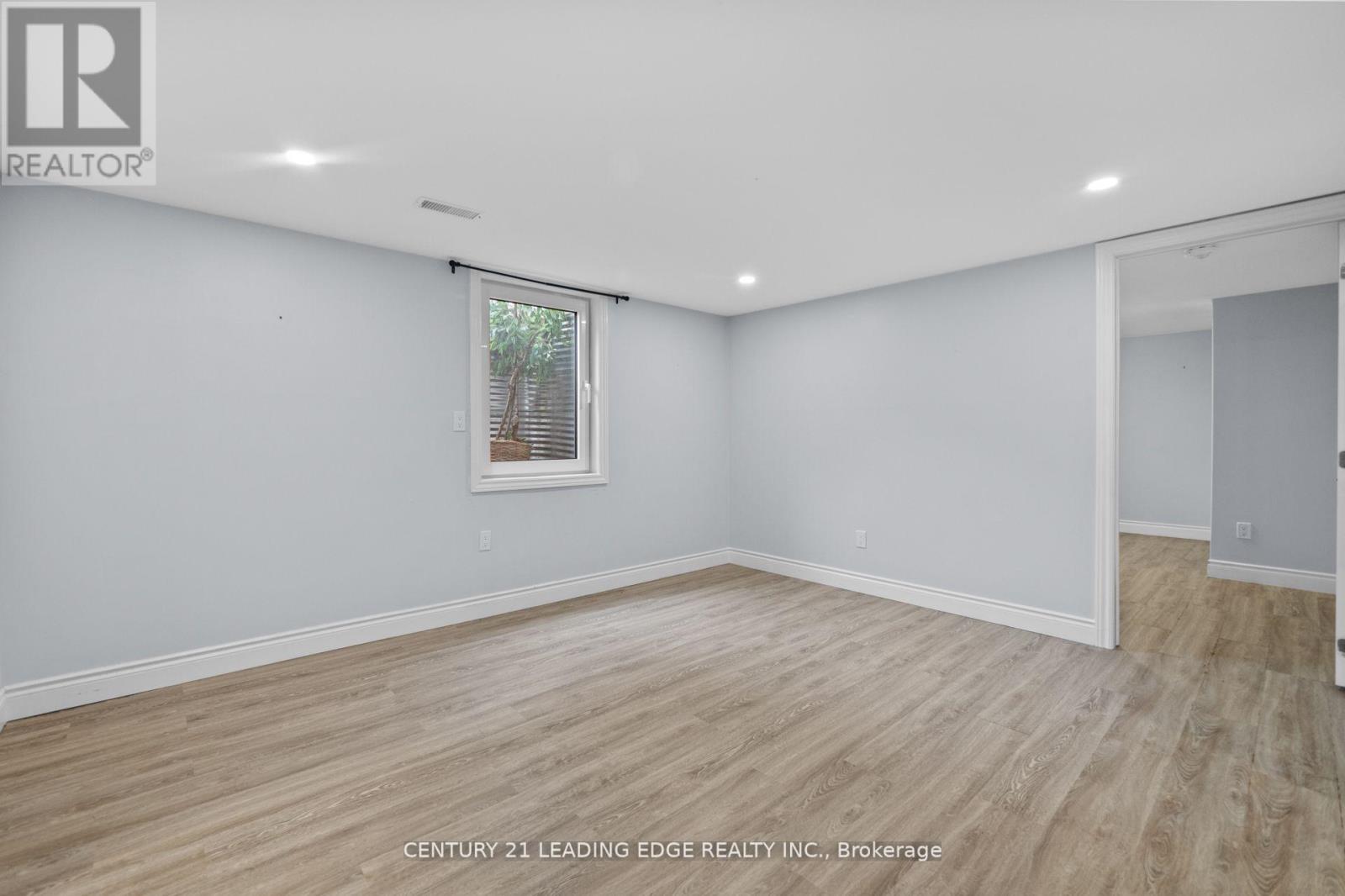 Lower - 427 Krug Street, Kitchener, Ontario  N2B 1K9 - Photo 11 - X12428804