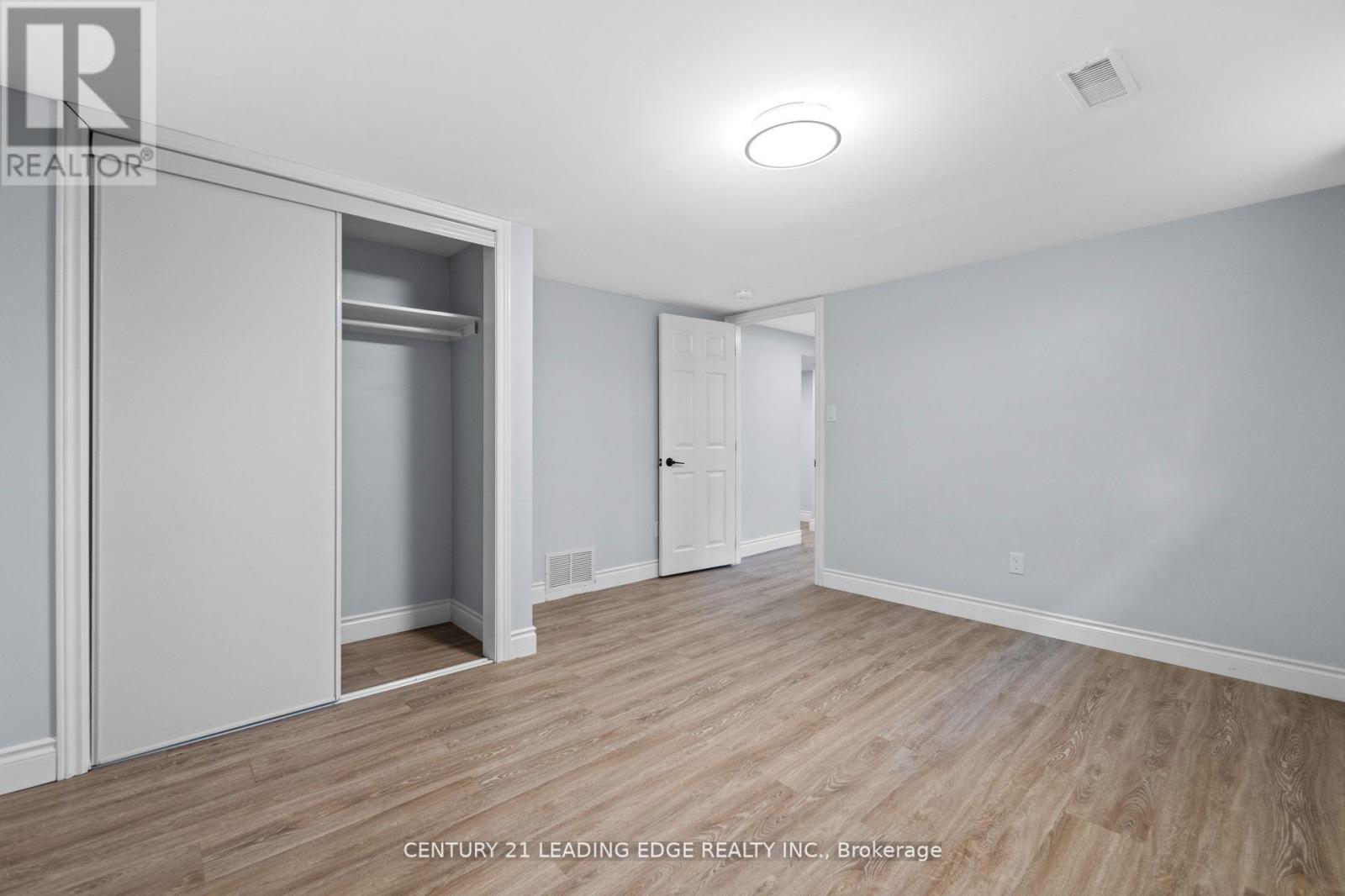Lower - 427 Krug Street, Kitchener, Ontario  N2B 1K9 - Photo 13 - X12428804