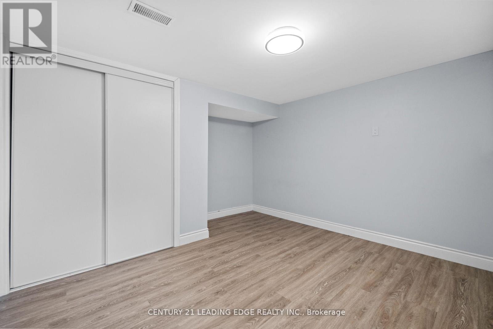 Lower - 427 Krug Street, Kitchener, Ontario  N2B 1K9 - Photo 16 - X12428804